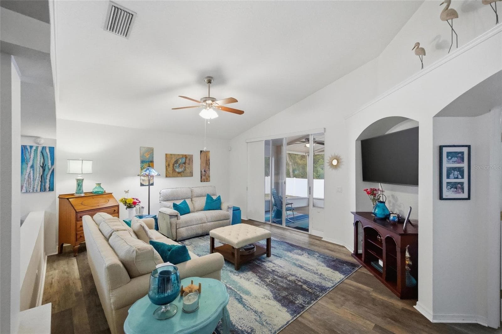Single Family Residence at 7113 COLONY POINTE DR, RIVERVIEW, photo 7 of 47