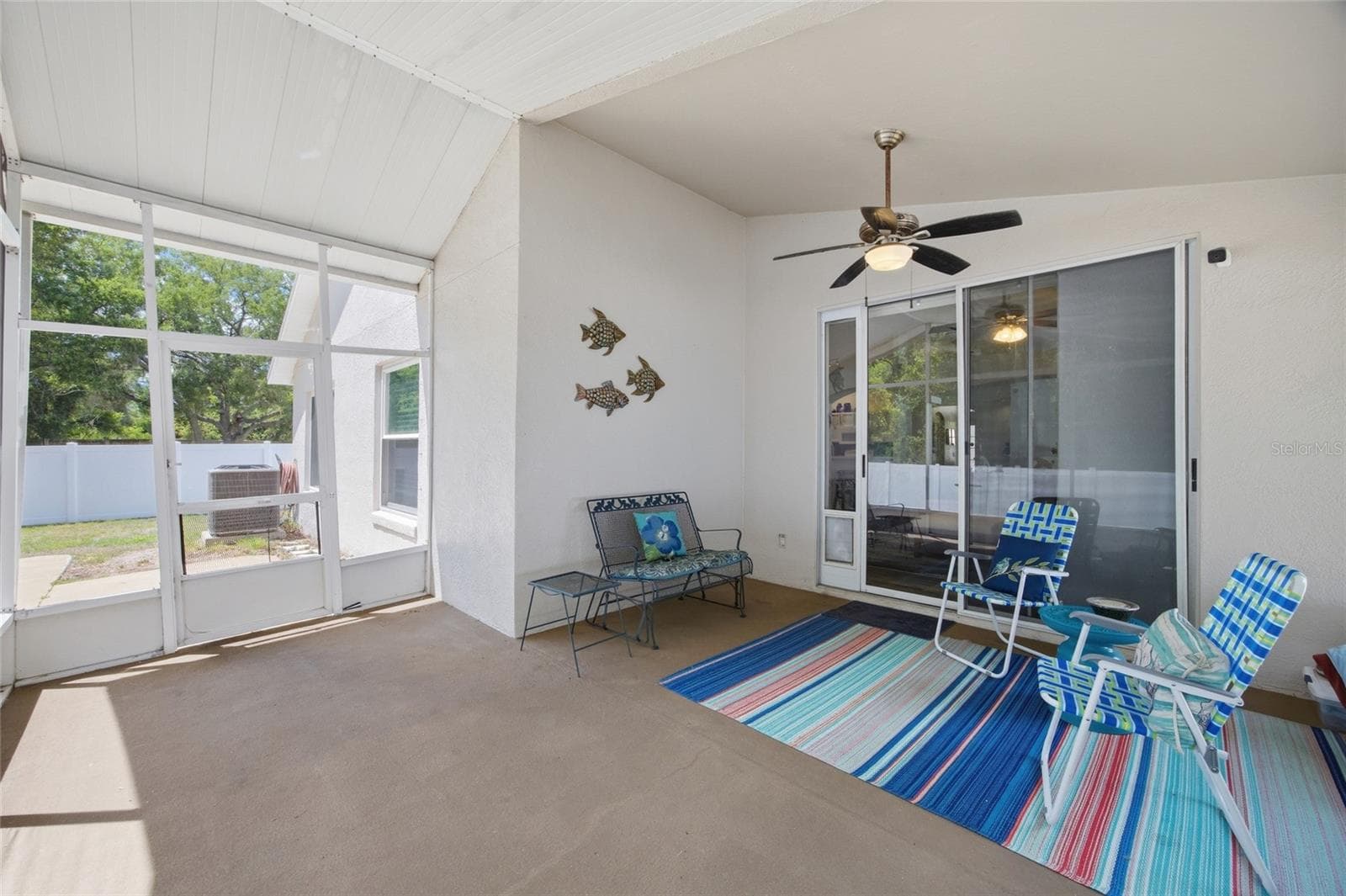 Single Family Residence at 7113 COLONY POINTE DR, RIVERVIEW, photo 31 of 47