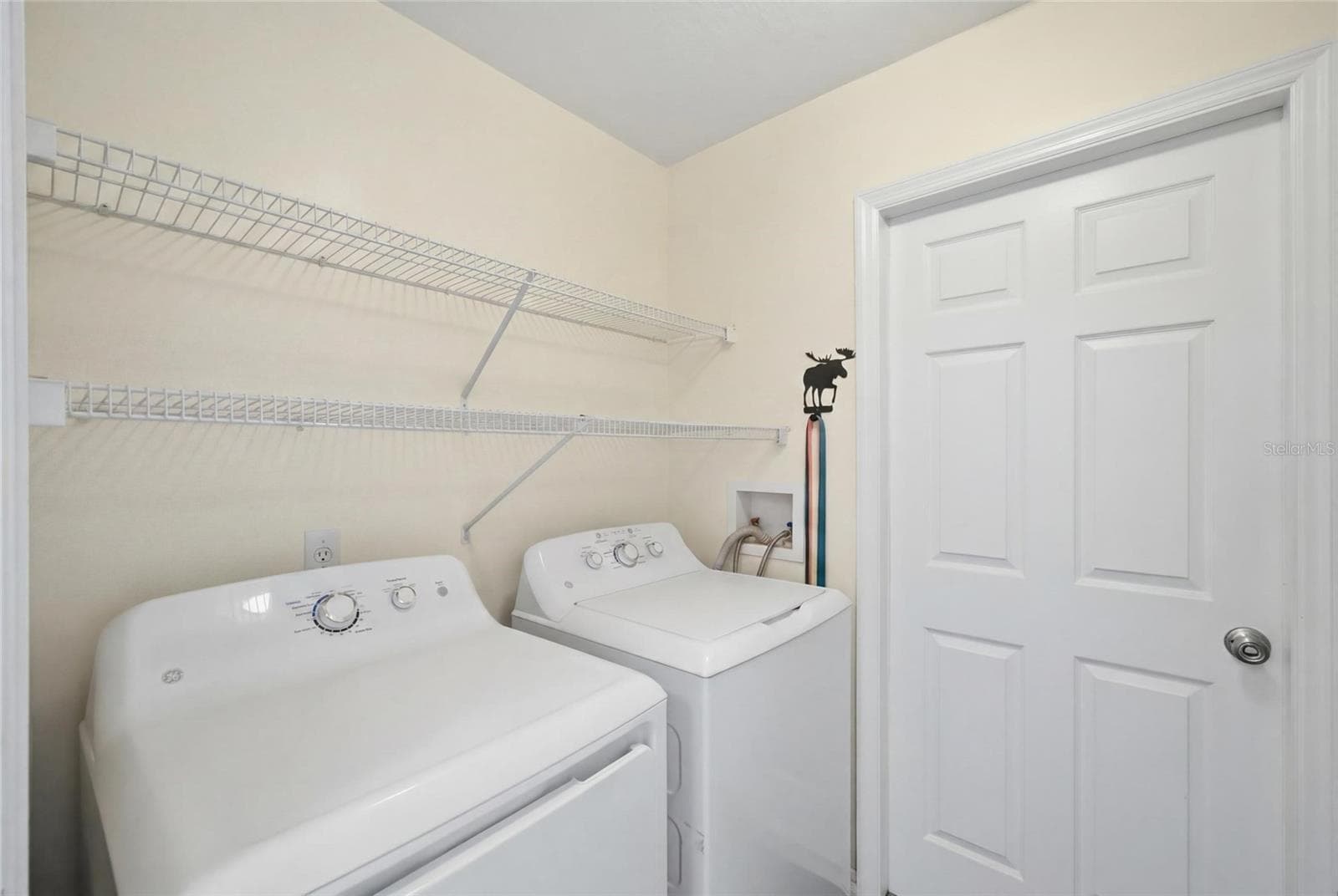 Single Family Residence at 7113 COLONY POINTE DR, RIVERVIEW, photo 32 of 47