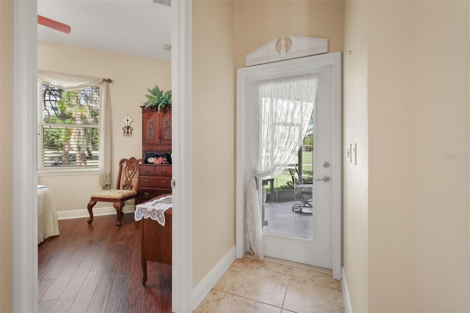 Lanai entry from hallway - 29925 CYPRESS POINTE, TAVARES