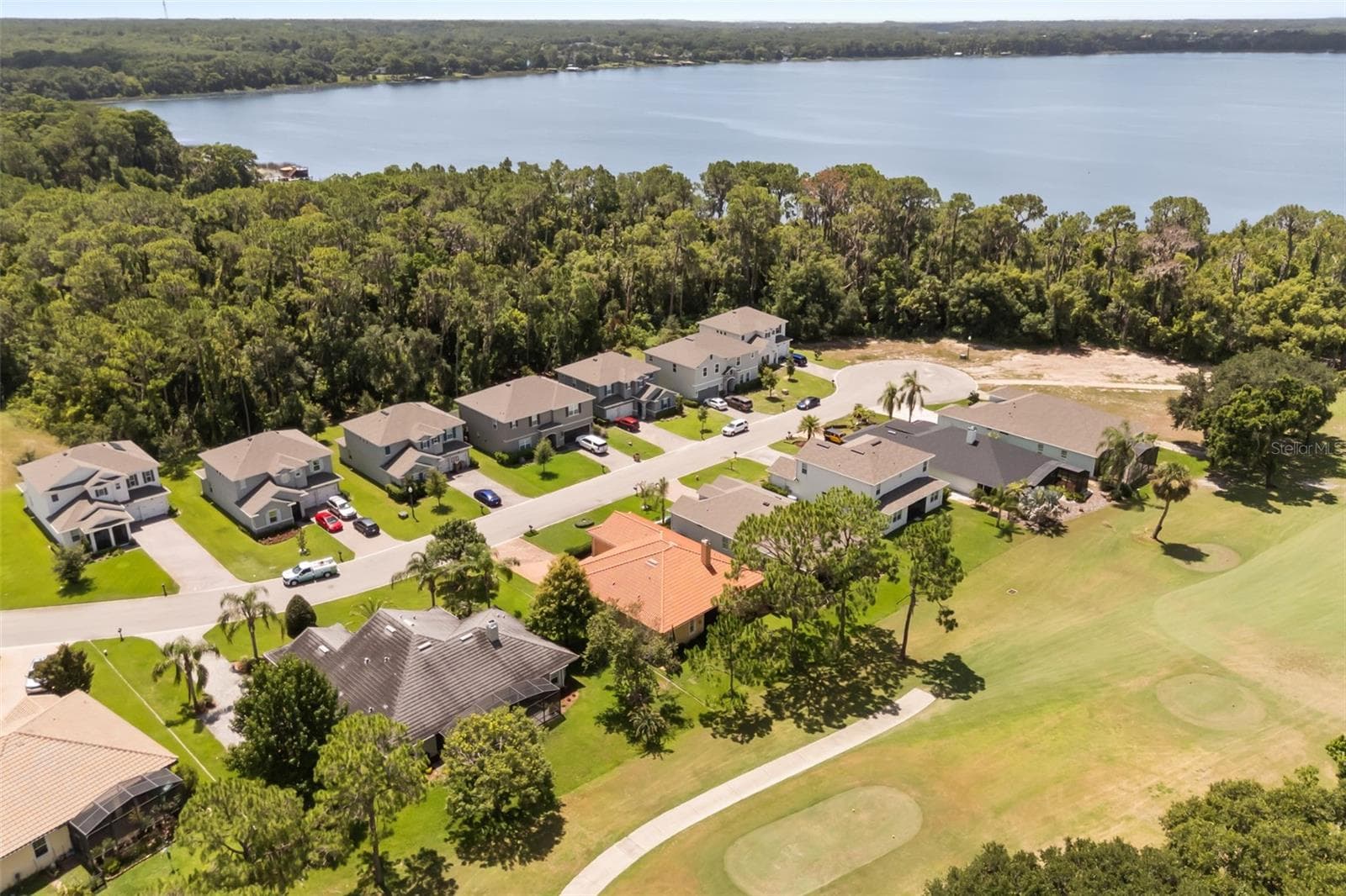 Aerial showing golf course and Lake Beauclair - 29925 CYPRESS POINTE, TAVARES