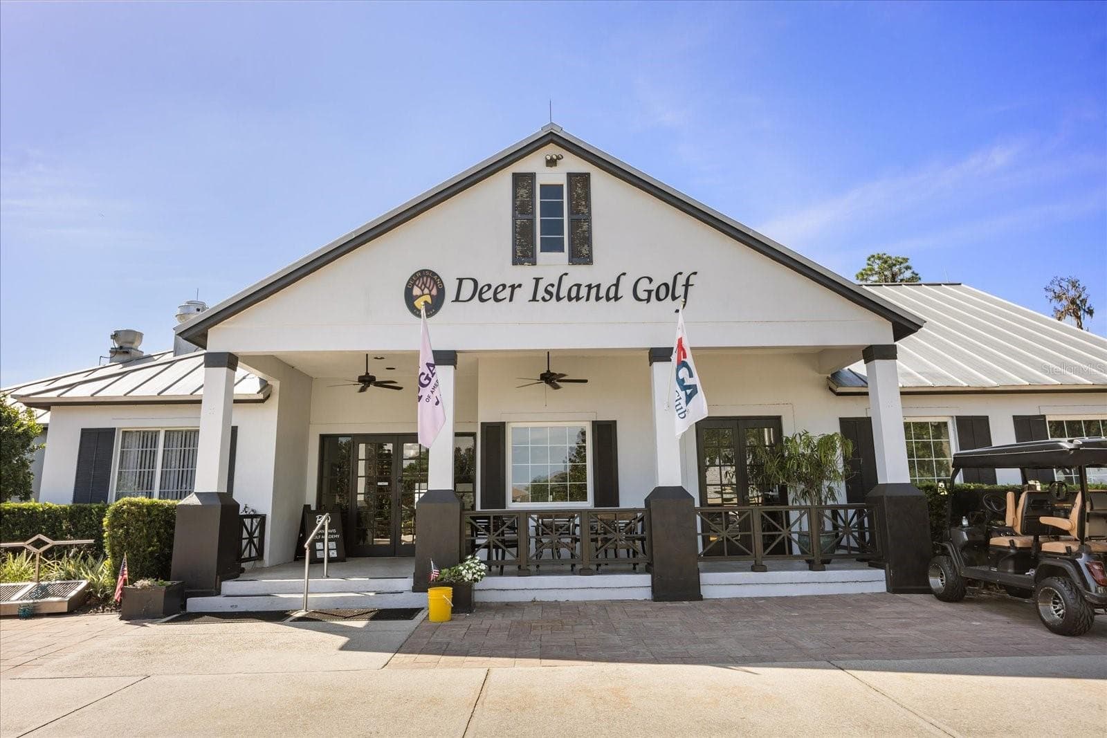 Deer Island Golf Club (DIGC) clubhouse - 29925 CYPRESS POINTE, TAVARES