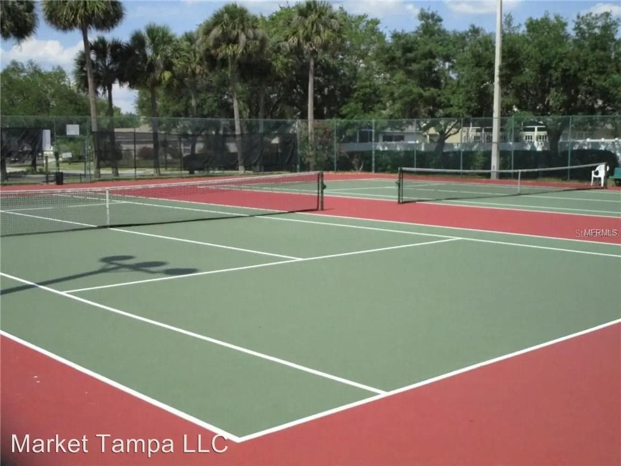 Townhouse at 9516 CHARLESBERG DR, TAMPA, photo 39 of 42