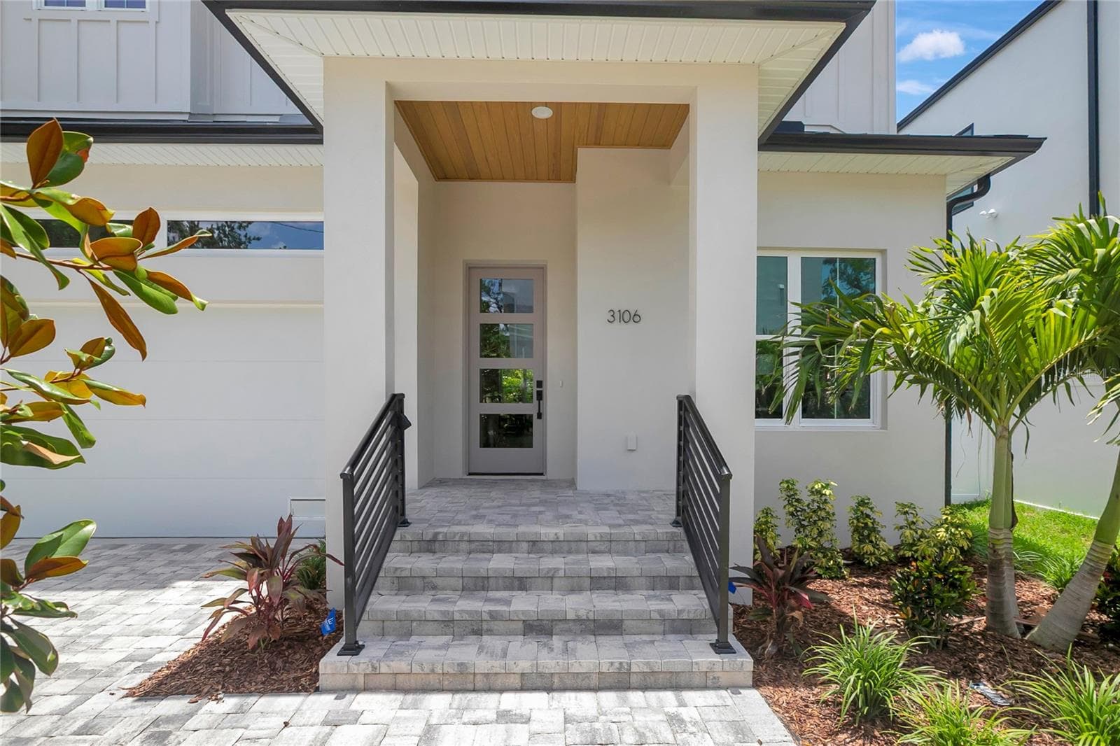 Single Family Residence at 3106 W COACHMAN AVE, TAMPA, photo 6 of 75