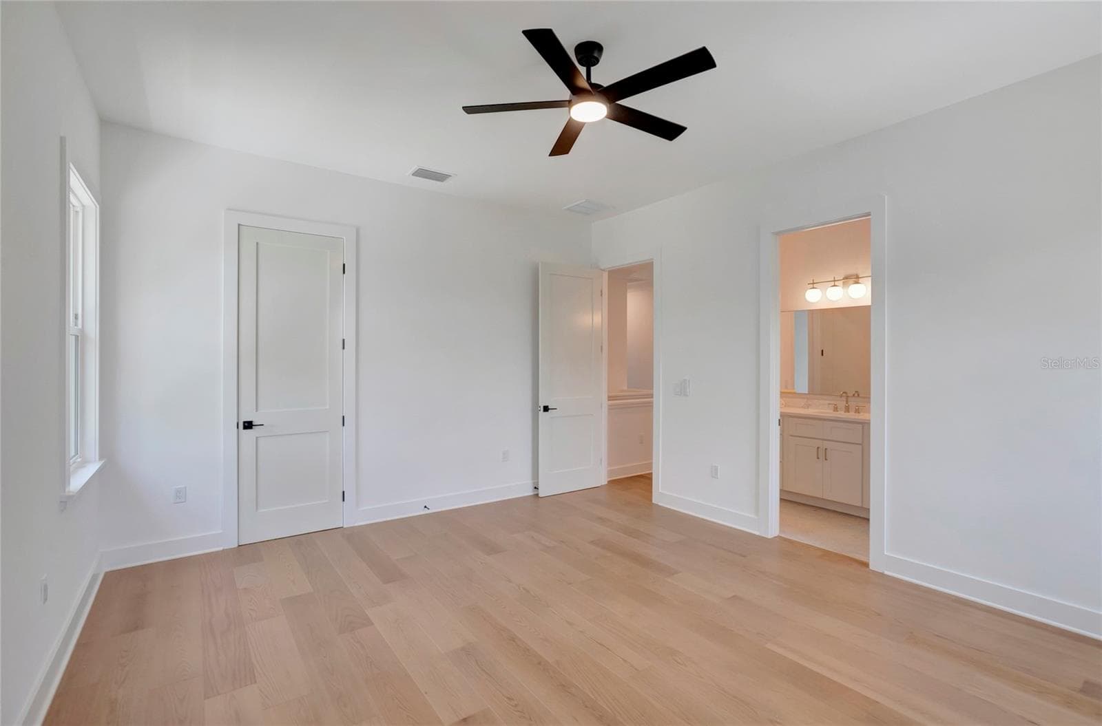 Single Family Residence at 3106 W COACHMAN AVE, TAMPA, photo 40 of 75