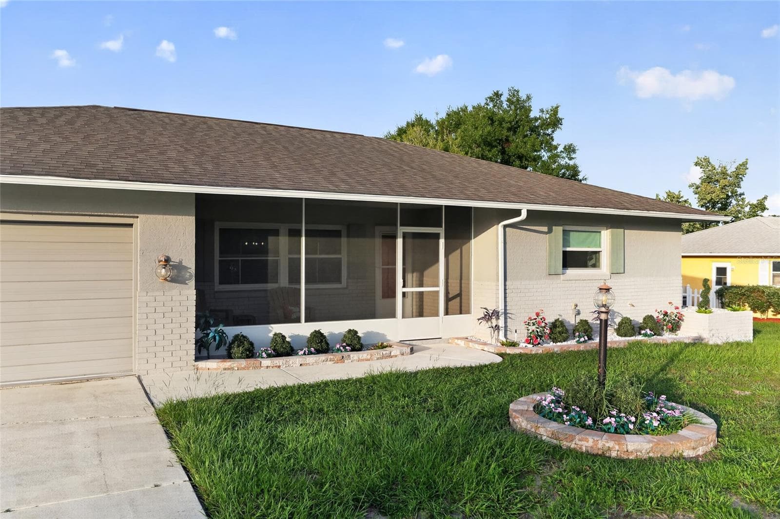 Single Family Residence at 3705 N HONEYLOCUST DR, BEVERLY HILLS, photo 12 of 66