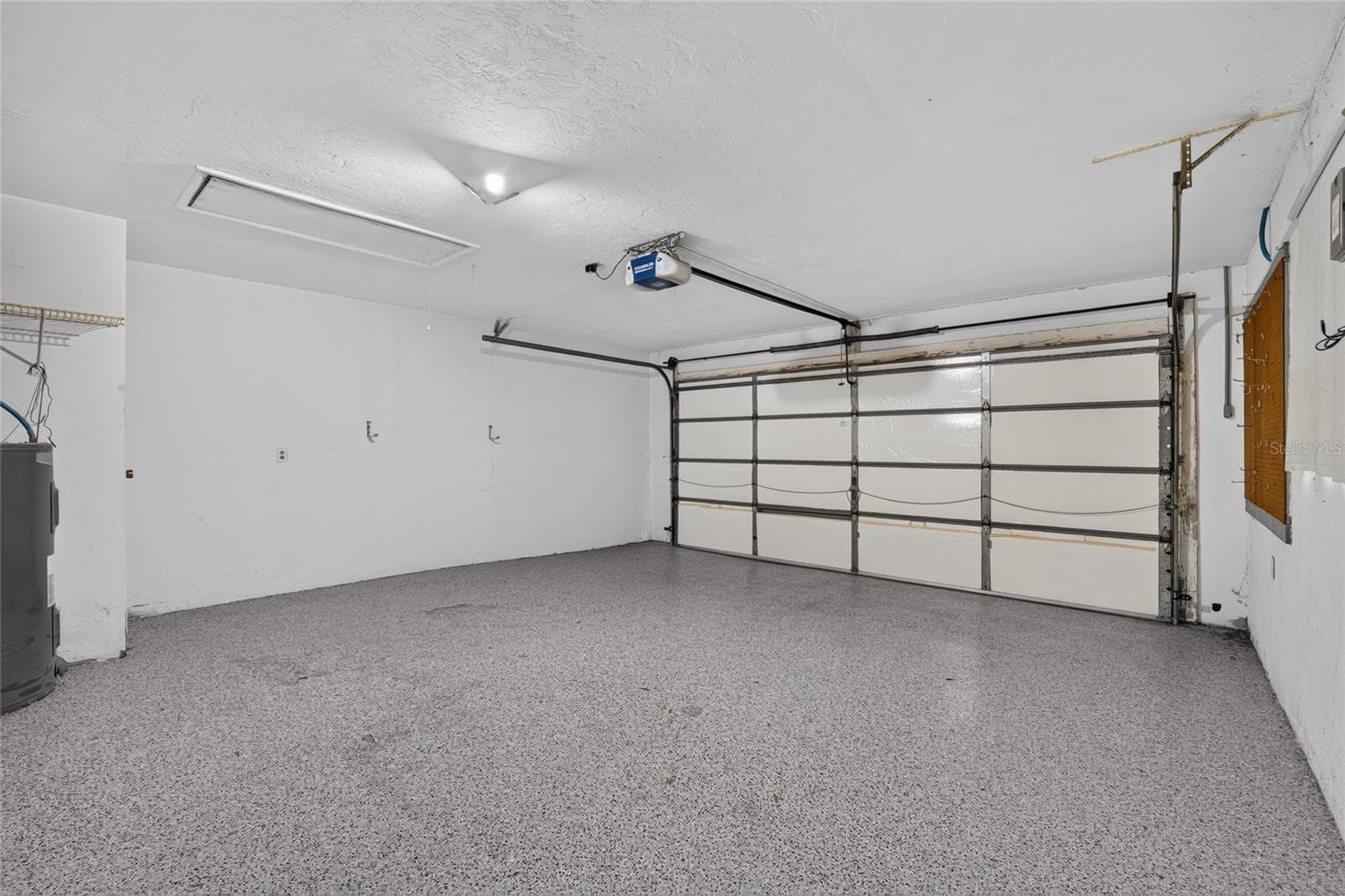 Single Family Residence at 3705 N HONEYLOCUST DR, BEVERLY HILLS, photo 47 of 66