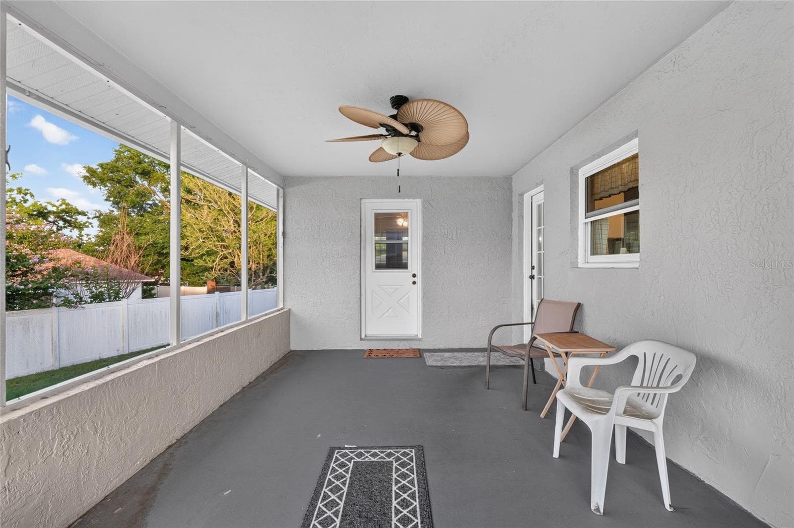 Single Family Residence at 3705 N HONEYLOCUST DR, BEVERLY HILLS, photo 55 of 66