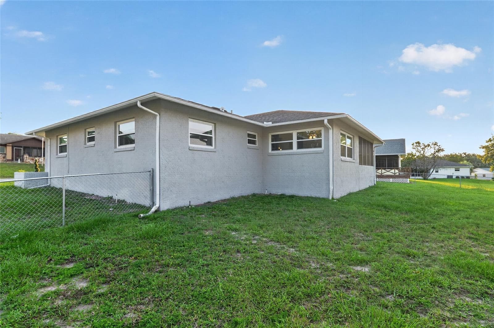 Single Family Residence at 3705 N HONEYLOCUST DR, BEVERLY HILLS, photo 61 of 66