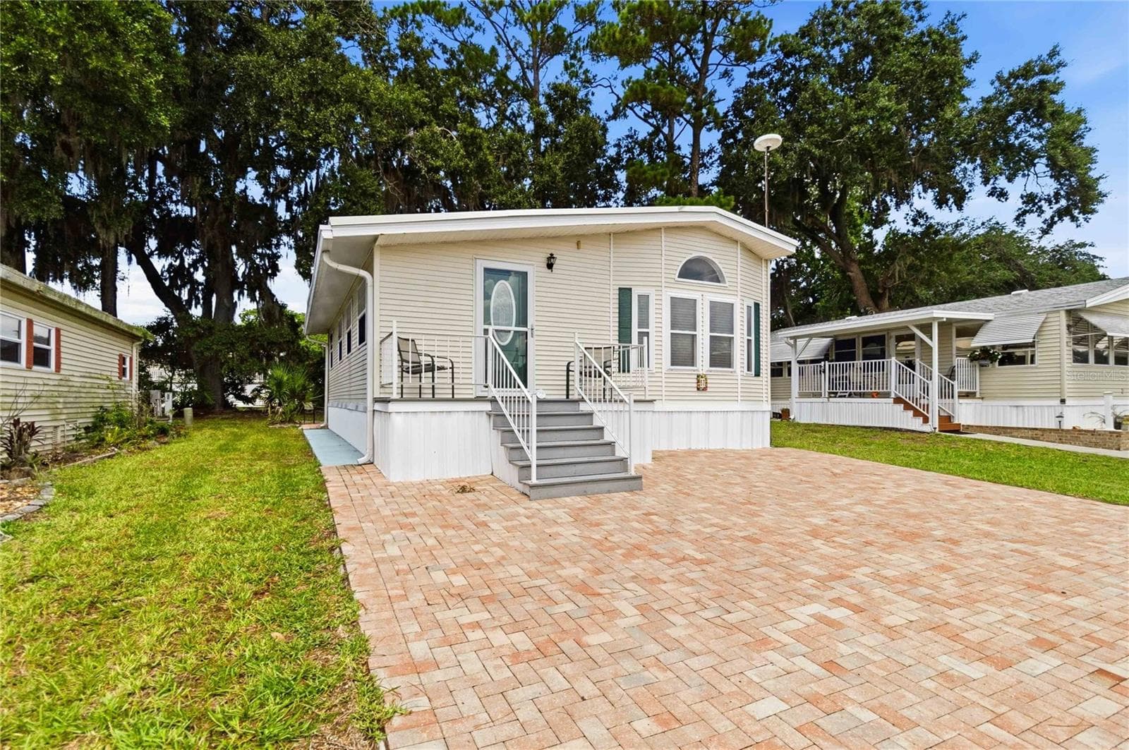 Manufactured Home at 67 CITRUS RIDGE DR, DAVENPORT, photo 3 of 40