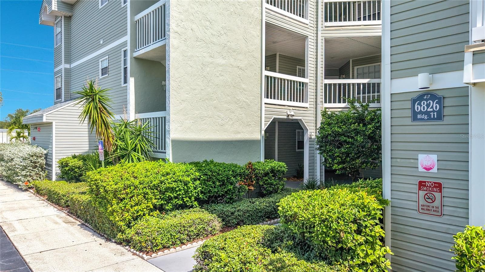 Condominium at 6826 STONES THROW CIR N #11101, ST PETERSBURG, photo 3 of 39