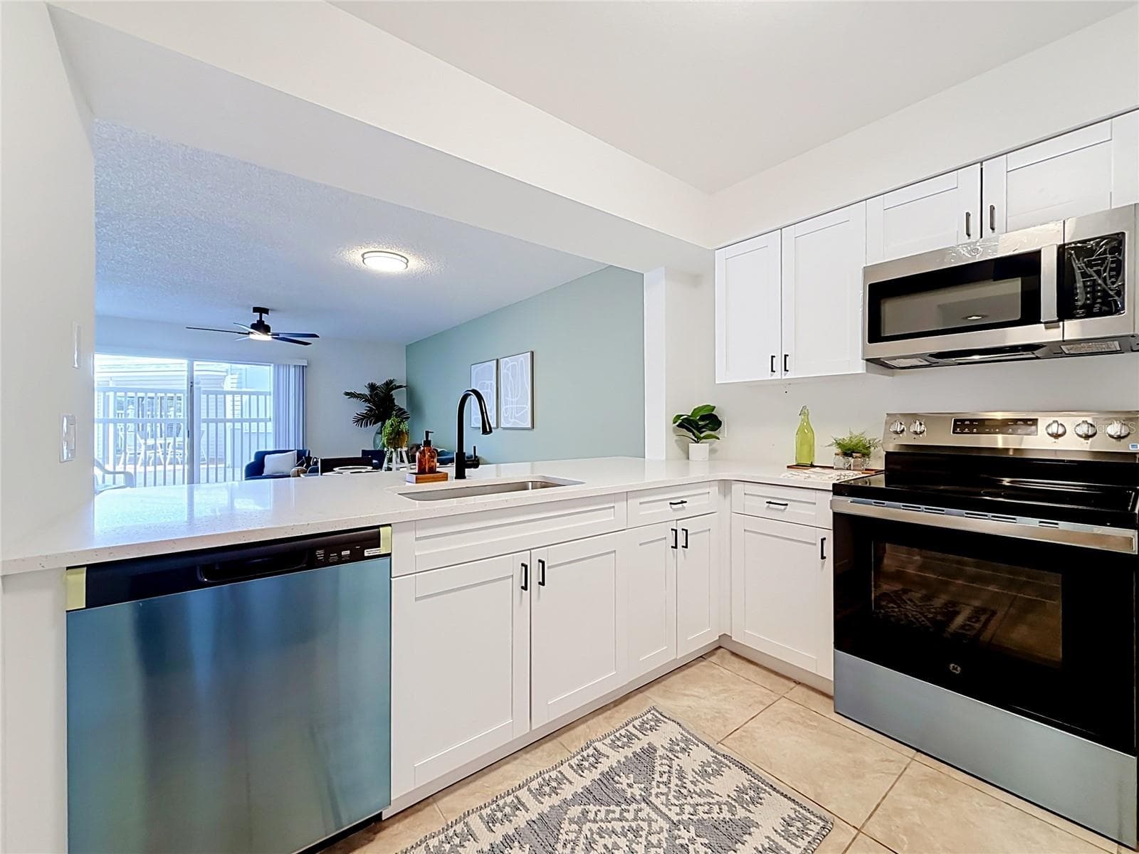 Condominium at 6826 STONES THROW CIR N #11101, ST PETERSBURG, photo 8 of 39