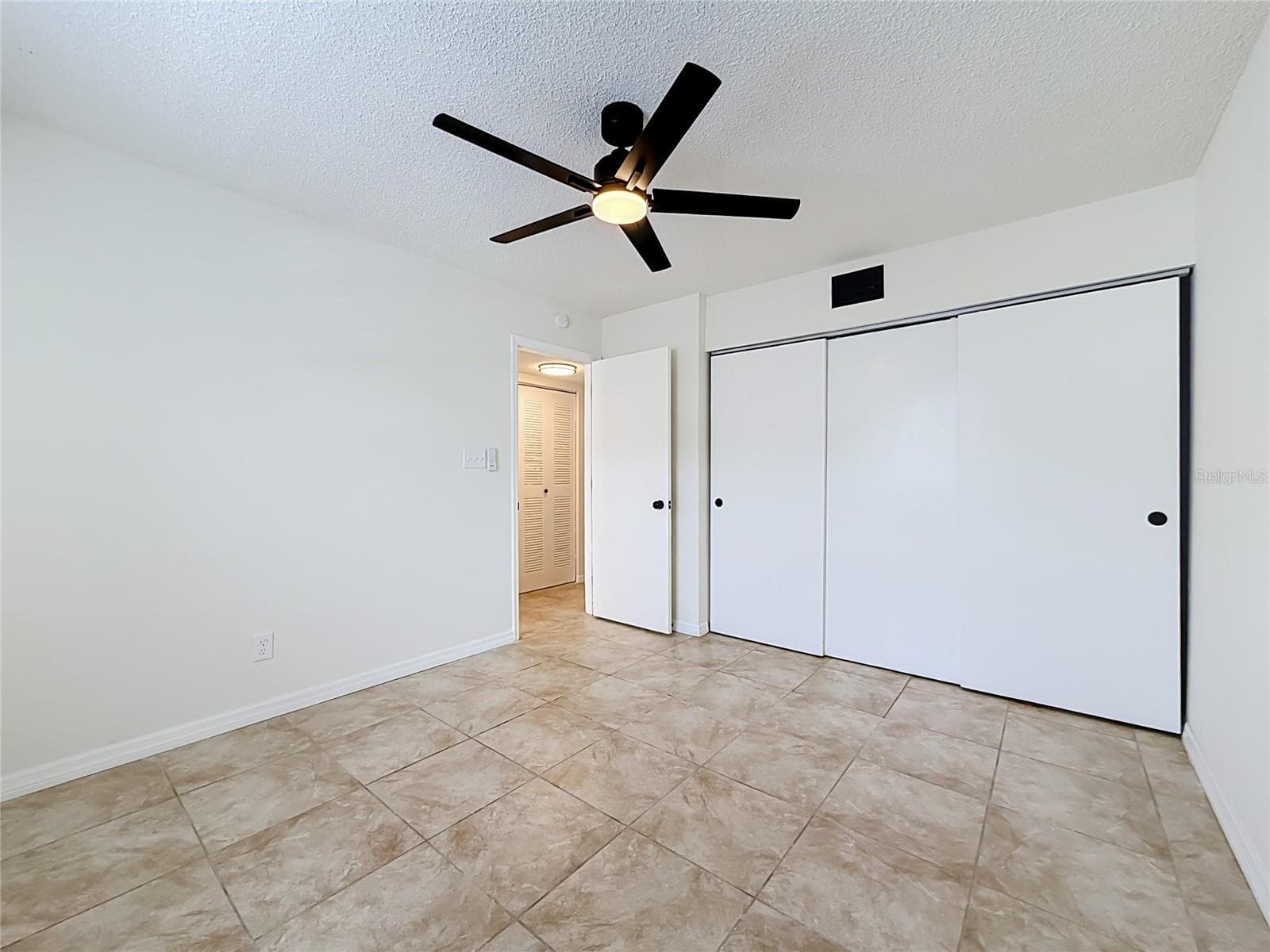 Condominium at 6826 STONES THROW CIR N #11101, ST PETERSBURG, photo 18 of 39