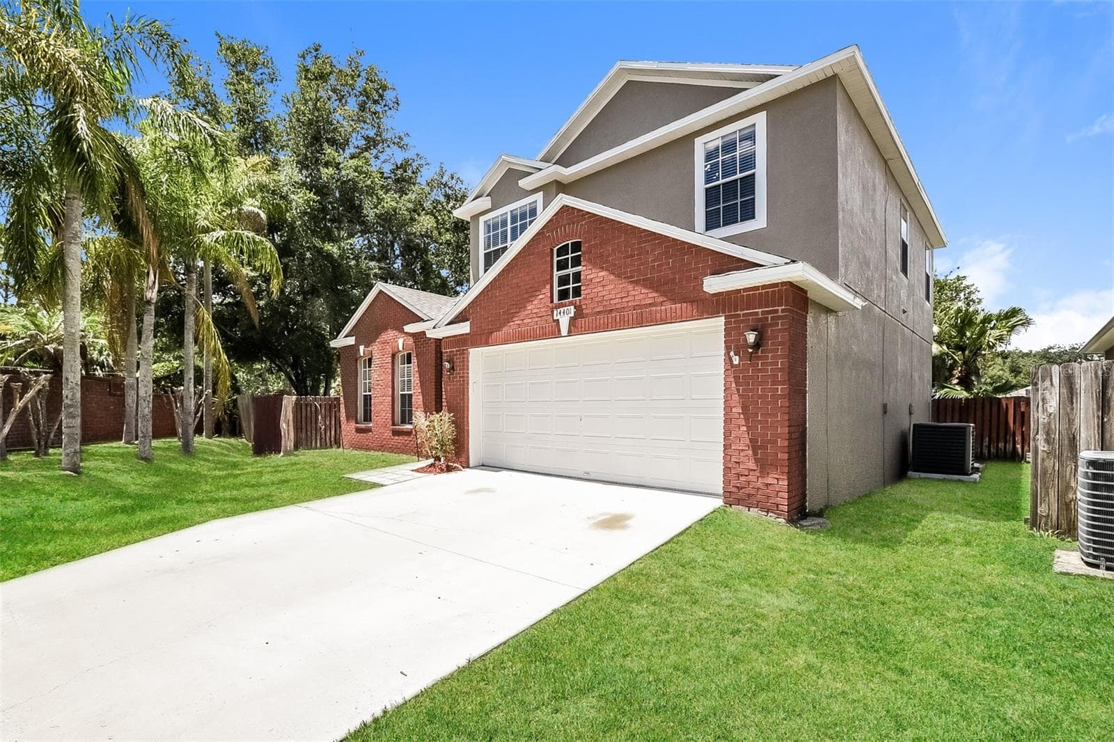 Single Family Residence at 14401 KRISTENRIGHT LN, ORLANDO, photo 2 of 33