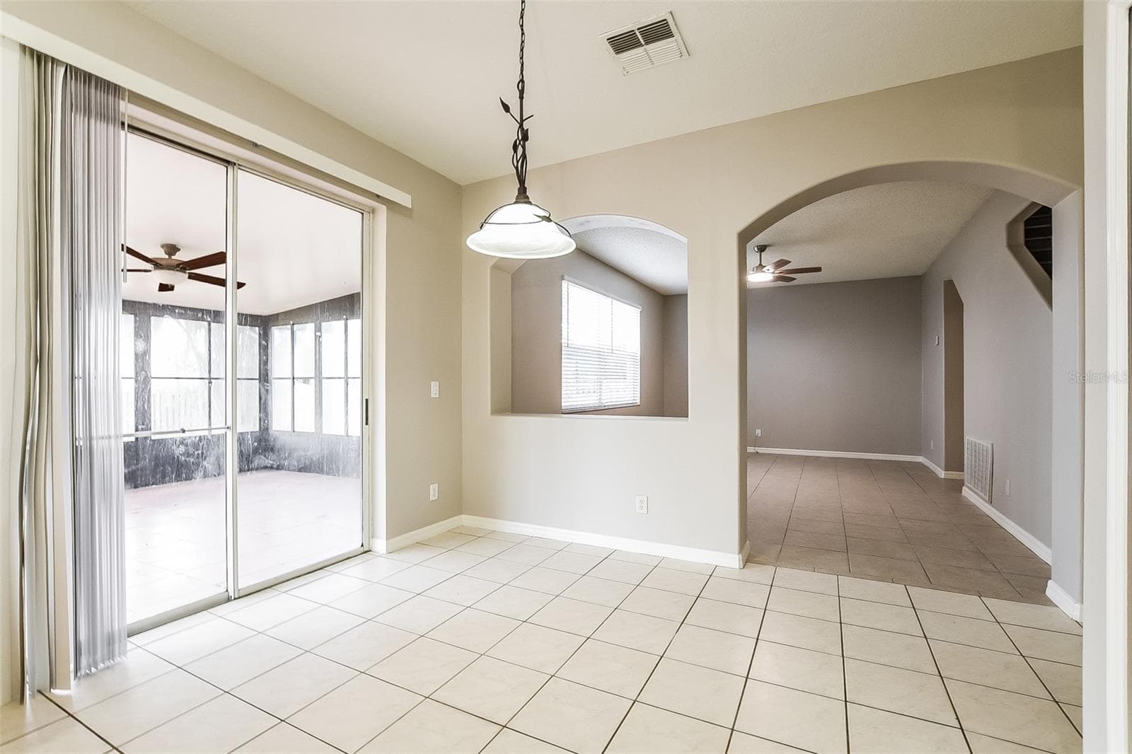 Single Family Residence at 14401 KRISTENRIGHT LN, ORLANDO, photo 10 of 33