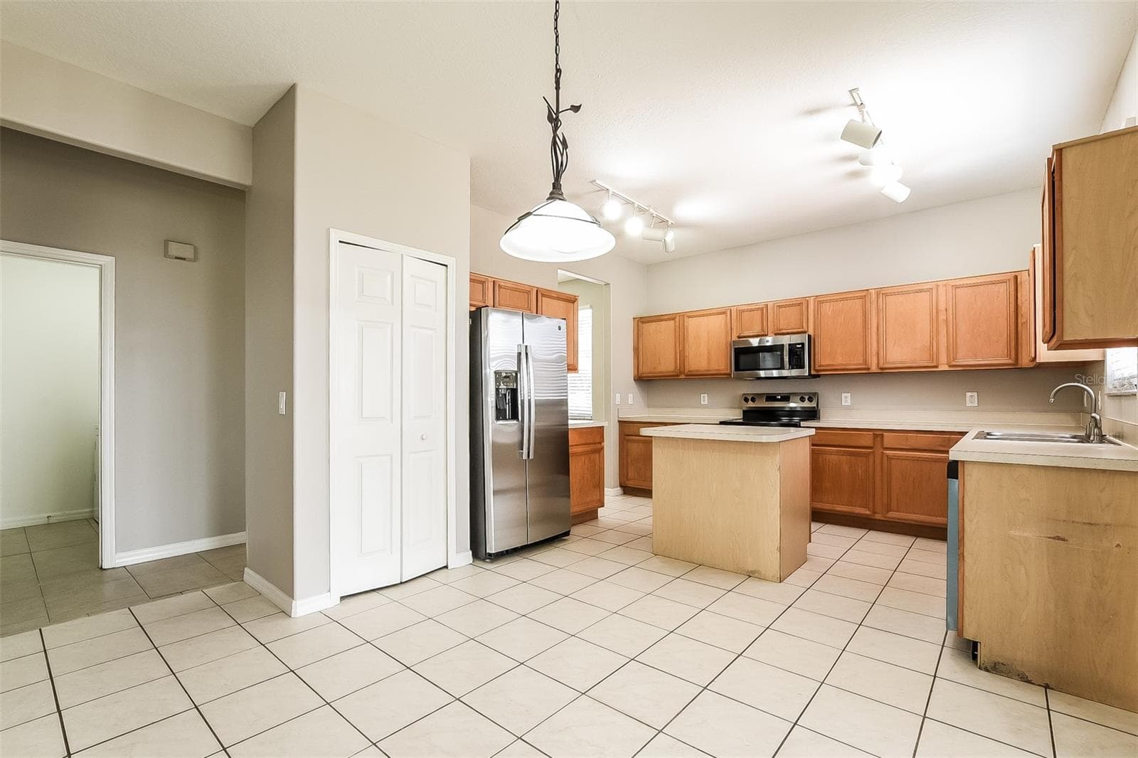 Single Family Residence at 14401 KRISTENRIGHT LN, ORLANDO, photo 11 of 33