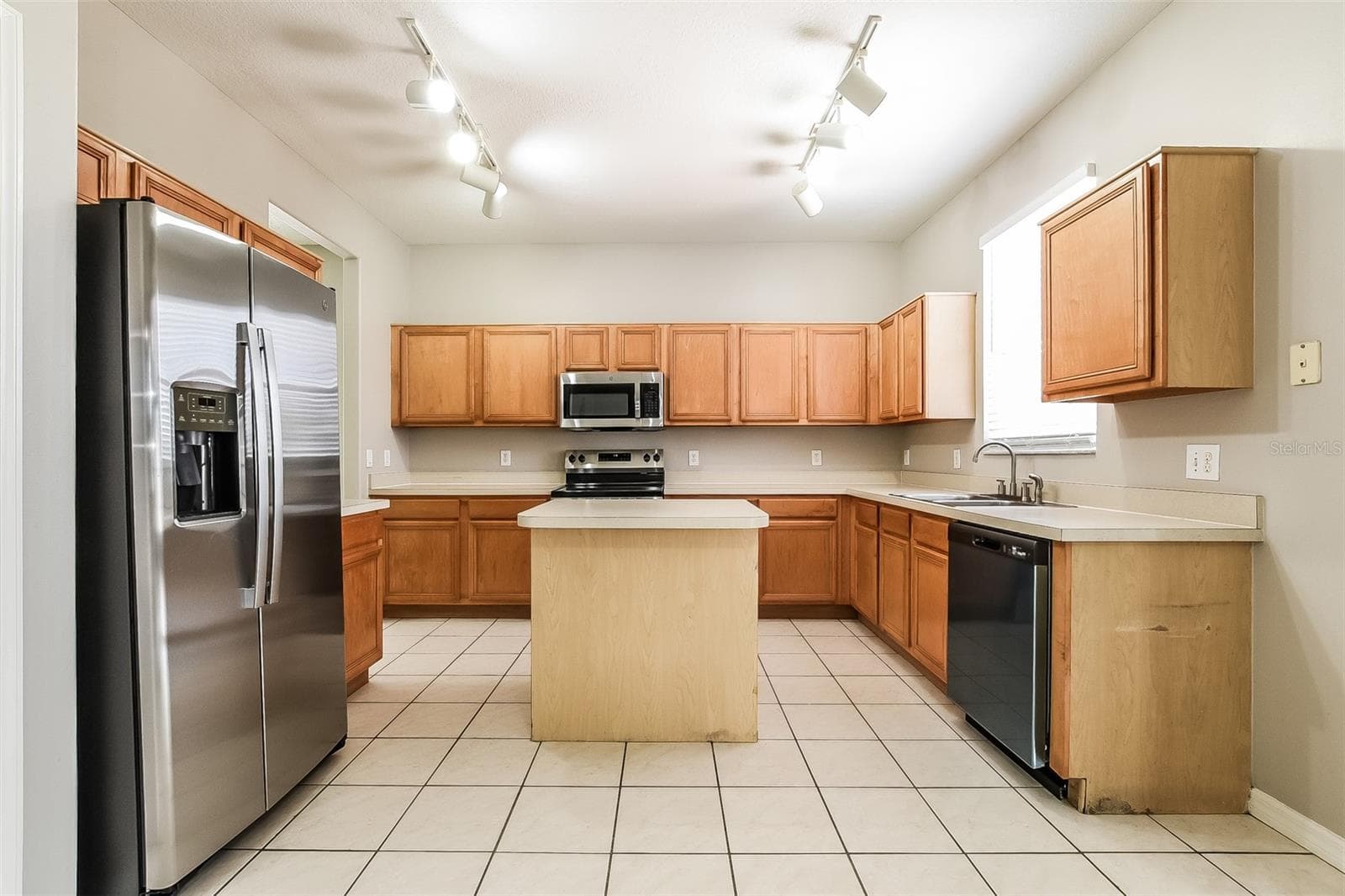 Single Family Residence at 14401 KRISTENRIGHT LN, ORLANDO, photo 13 of 33
