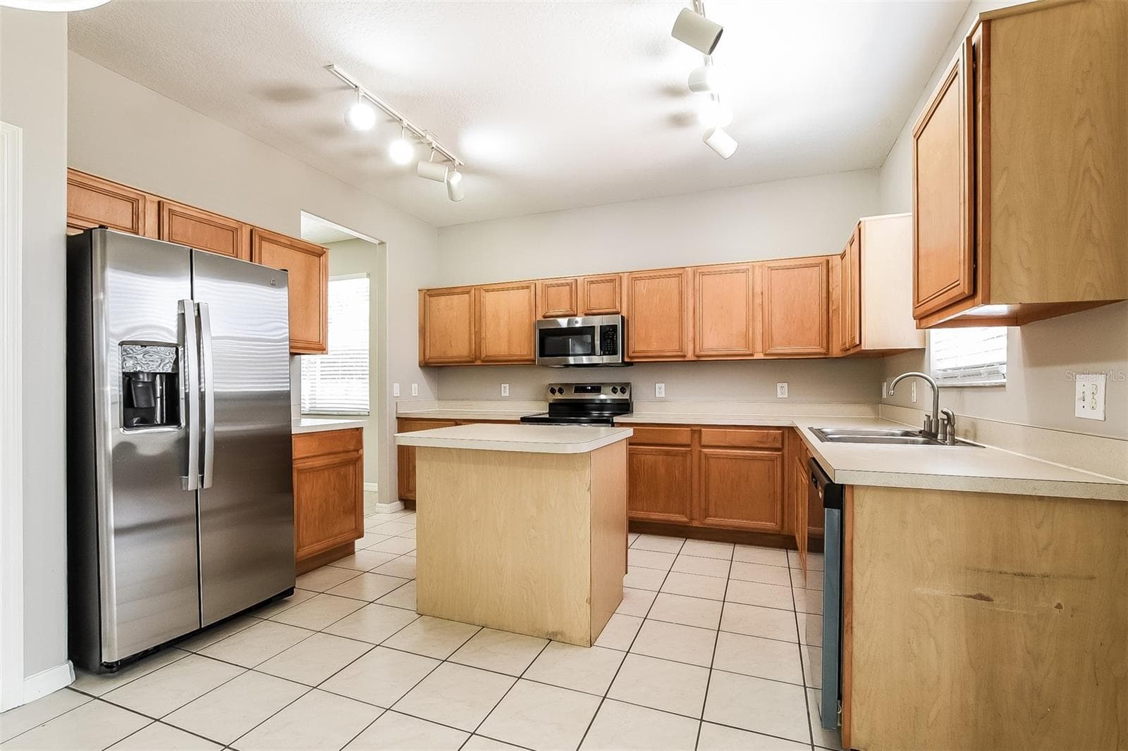 Single Family Residence at 14401 KRISTENRIGHT LN, ORLANDO, photo 14 of 33