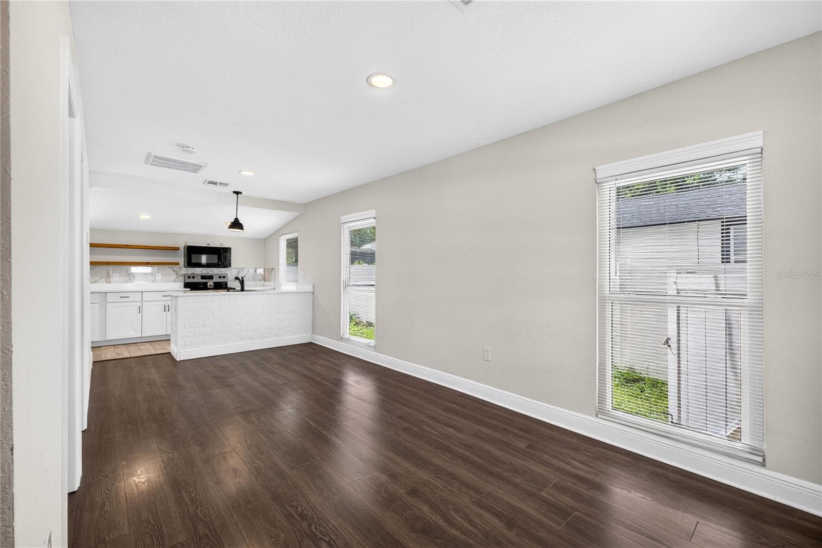 Single Family Residence at 14352 LAWRENCE ST, DADE CITY, photo 4 of 42