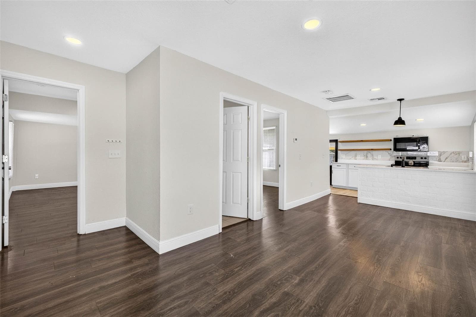 Single Family Residence at 14352 LAWRENCE ST, DADE CITY, photo 6 of 42