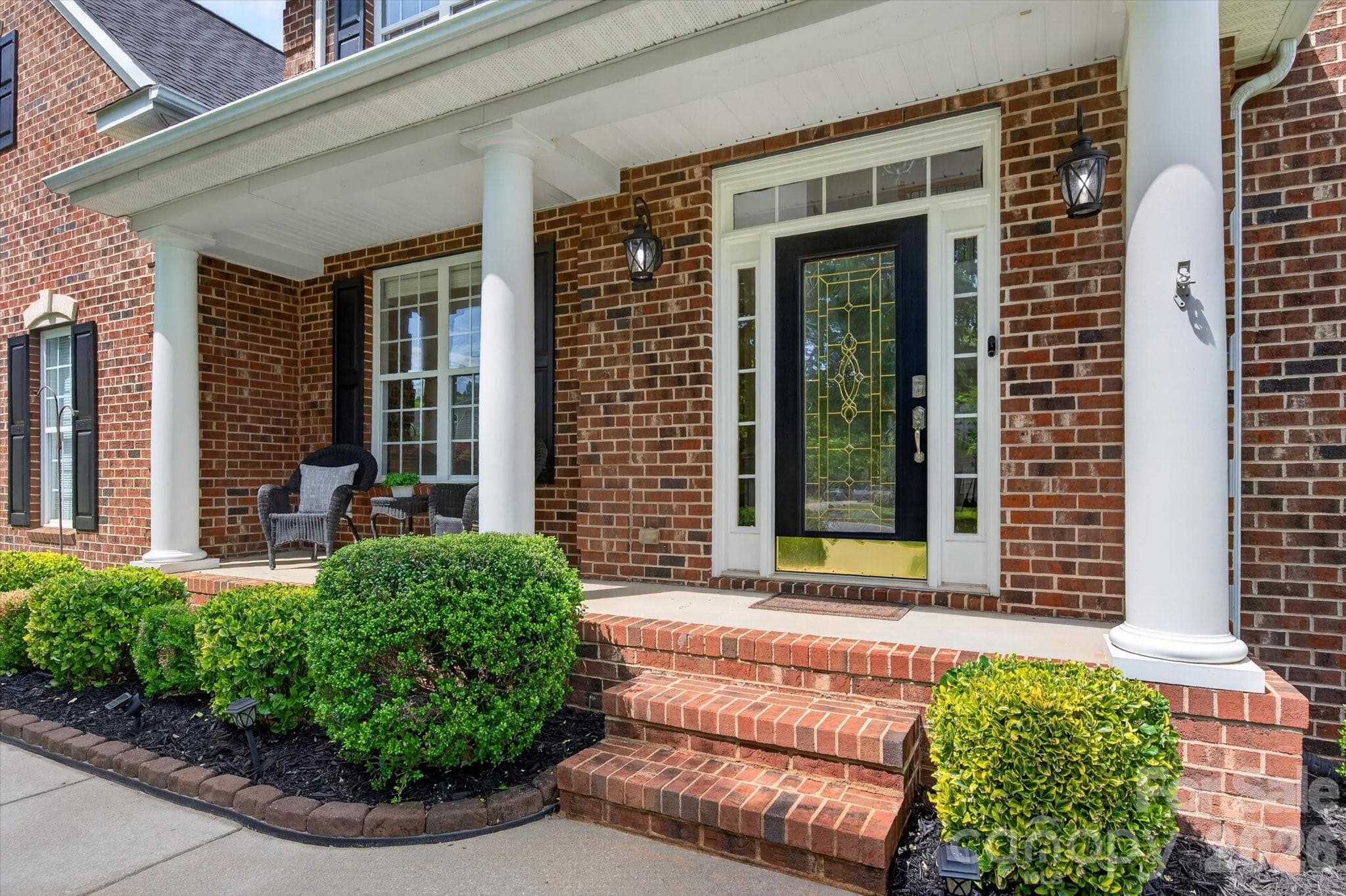 Single Family Residence at 2003 Ptarmigan Court, Waxhaw, photo 2 of 31