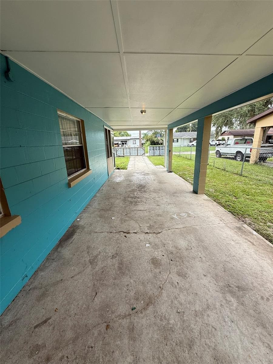 Single Family Residence at 1038 CANAL DR W, LAKELAND, photo 19 of 20