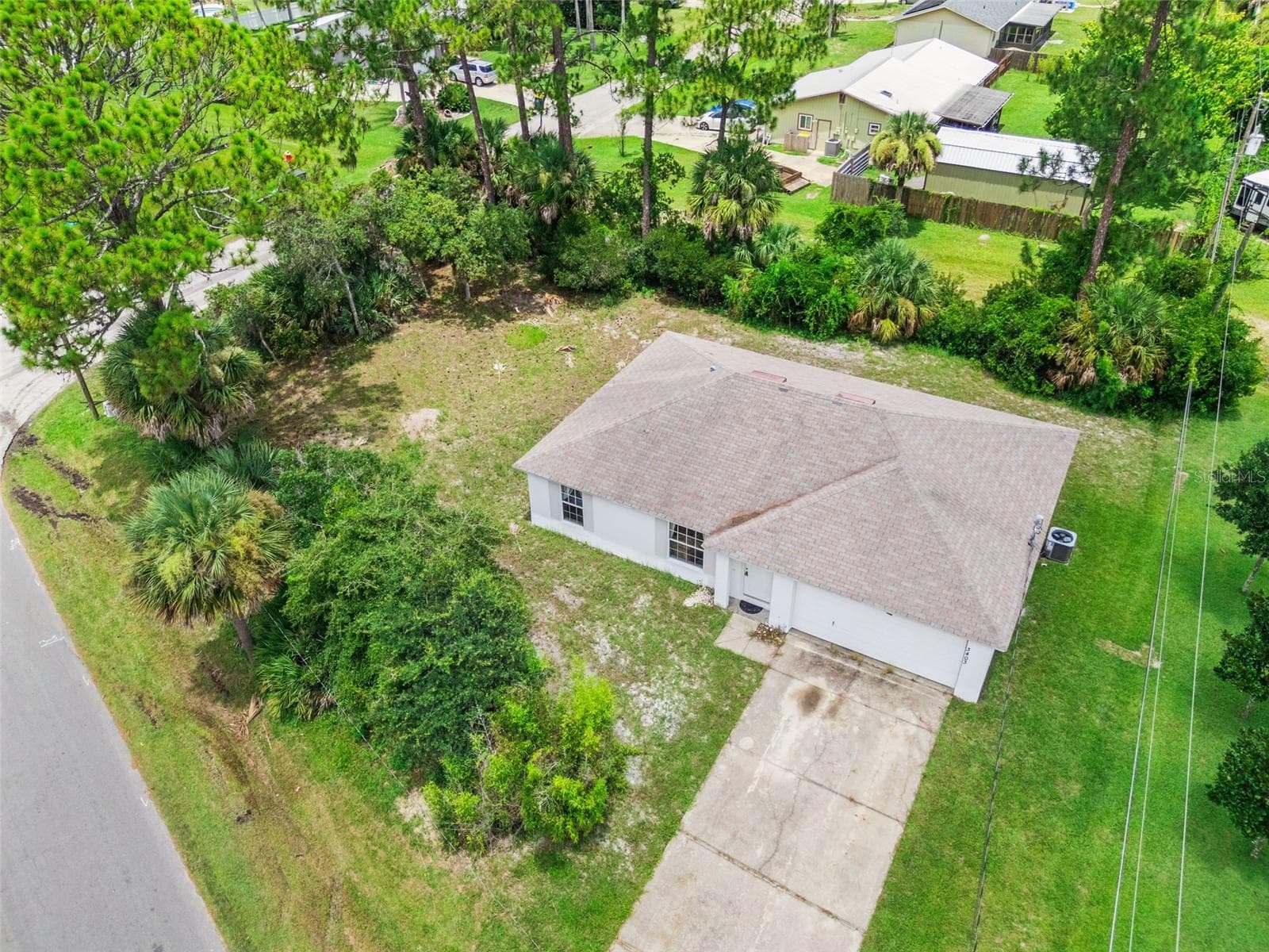 3403 QUEEN PALM DR