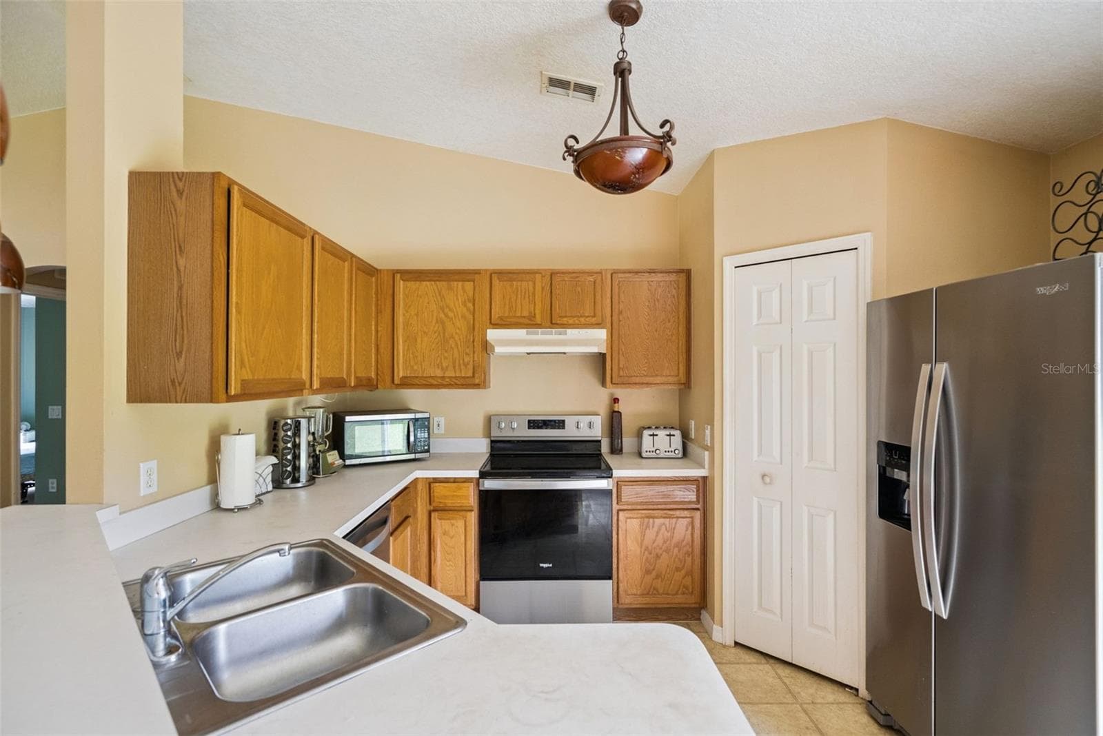 Single Family Residence at 3403 QUEEN PALM DR, EDGEWATER, photo 13 of 43