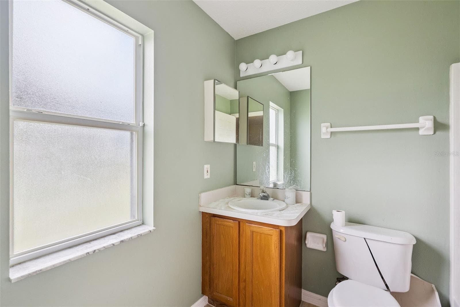 Single Family Residence at 3403 QUEEN PALM DR, EDGEWATER, photo 21 of 43