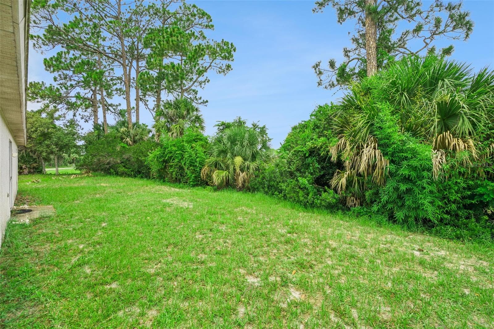 Single Family Residence at 3403 QUEEN PALM DR, EDGEWATER, photo 28 of 43