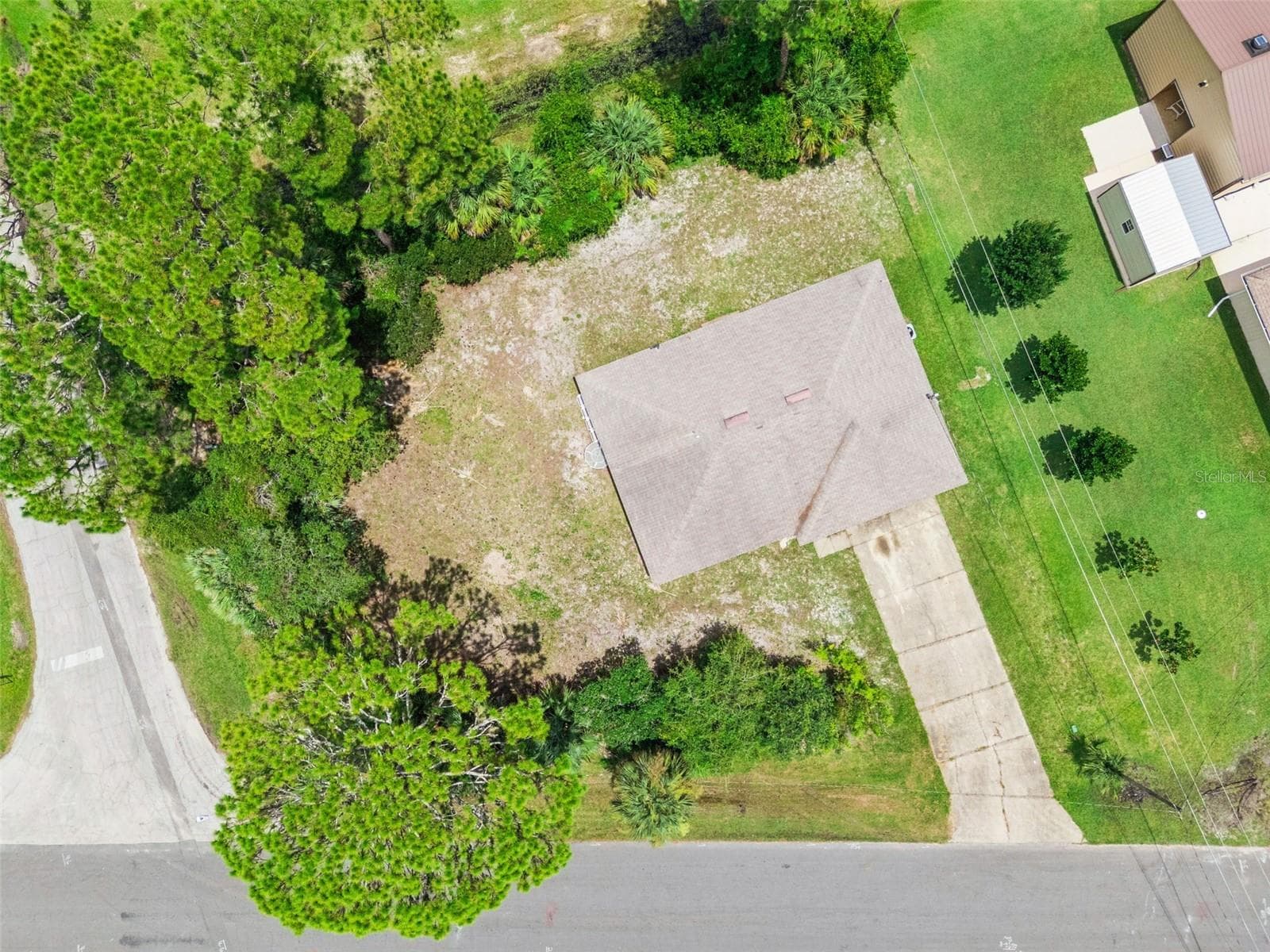Single Family Residence at 3403 QUEEN PALM DR, EDGEWATER, photo 29 of 43