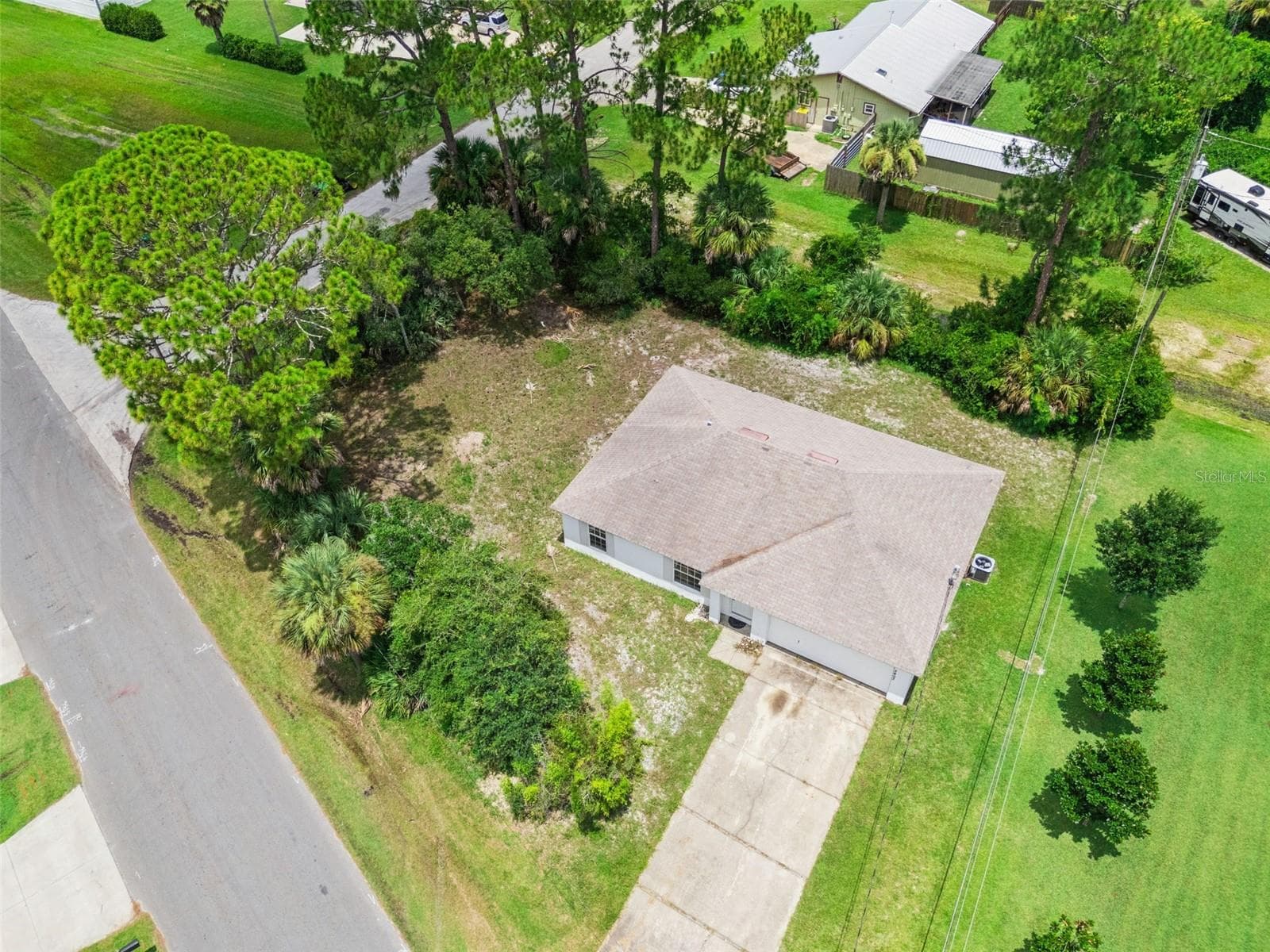 Single Family Residence at 3403 QUEEN PALM DR, EDGEWATER, photo 35 of 43