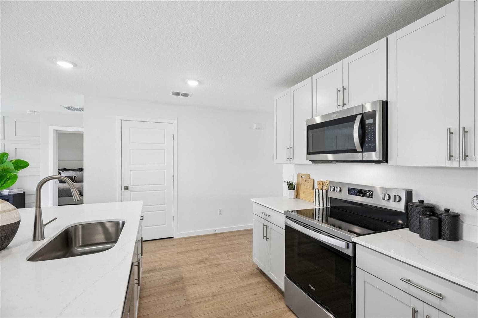 Single Family Residence at 239 SKYFIELD CT, LADY LAKE, photo 17 of 34