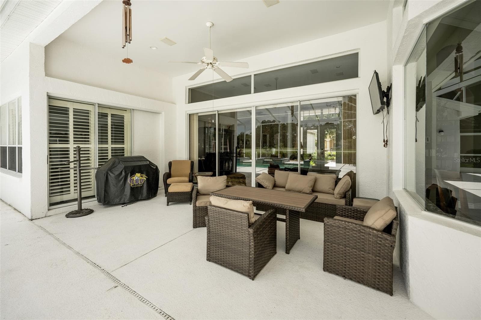 Single Family Residence at 5429 BURNT HICKORY DR, VALRICO, photo 32 of 50