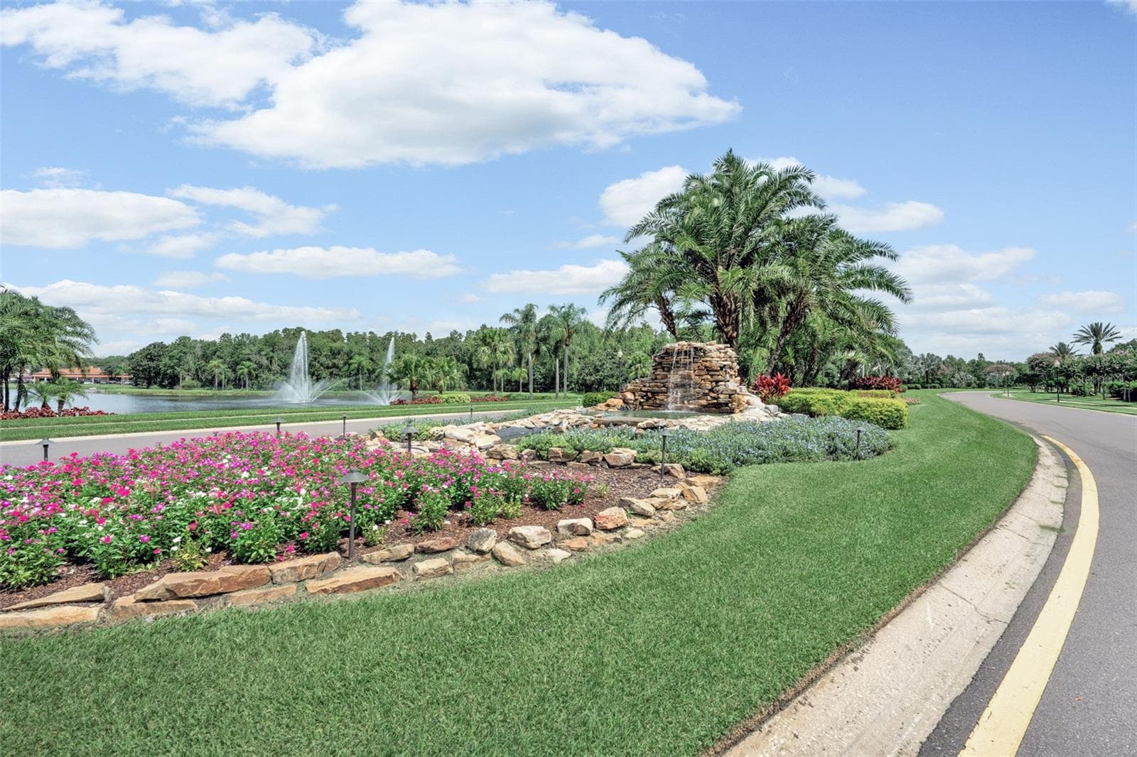 Single Family Residence at 5429 BURNT HICKORY DR, VALRICO, photo 41 of 50