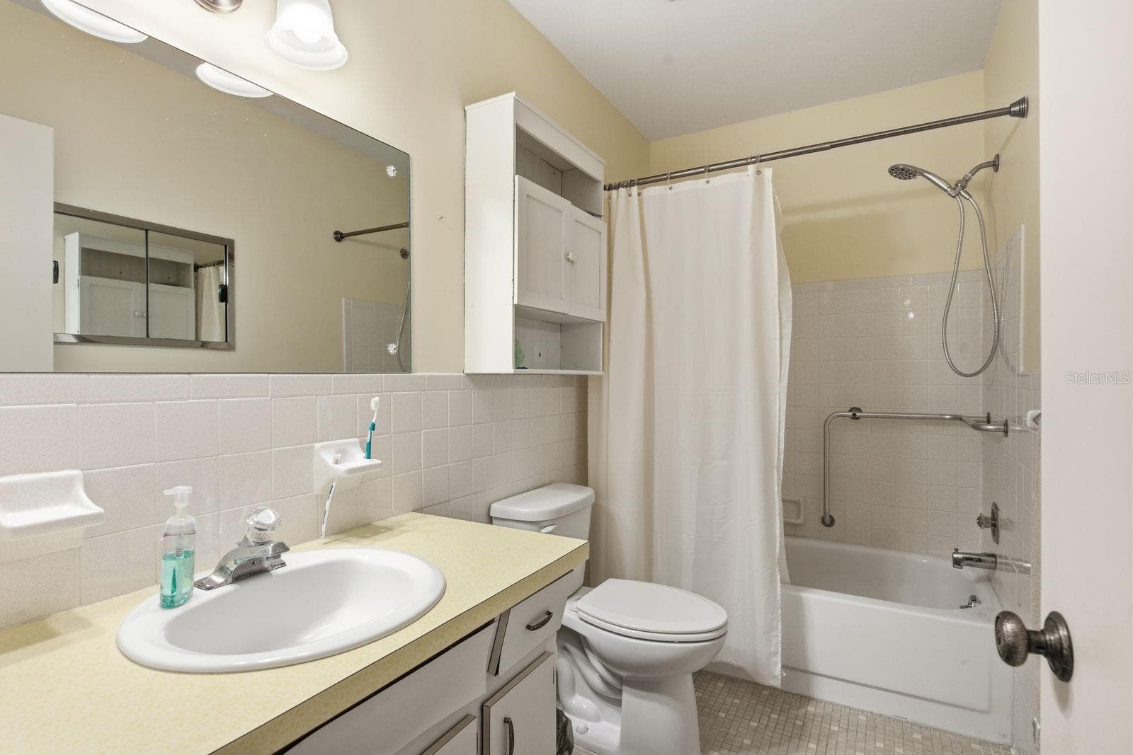 Condominium at 2440 WORLD PARKWAY BLVD #34, CLEARWATER, photo 23 of 50
