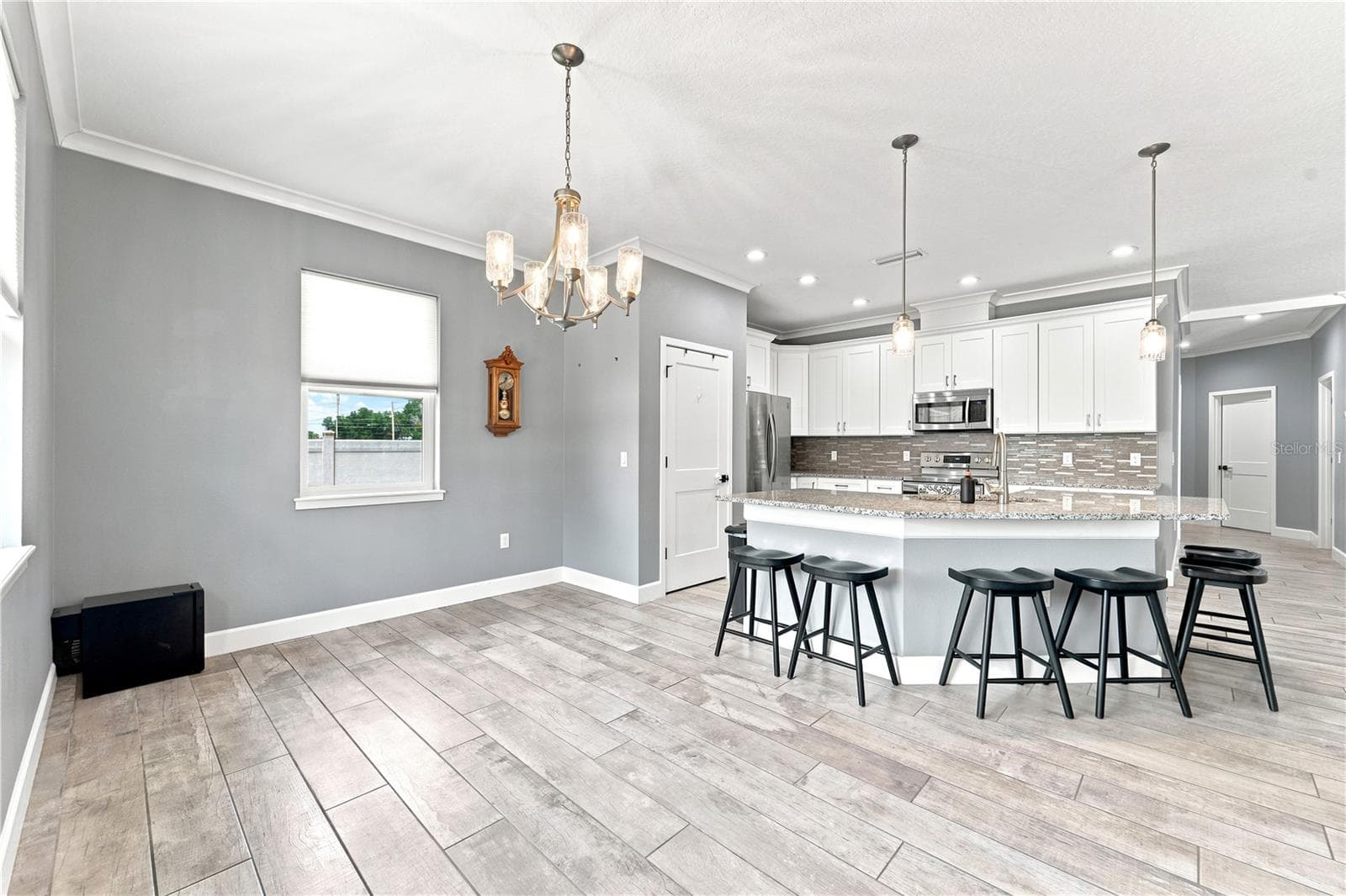 Dining area great for entertainment. - 125 LONGWOOD DR, OSTEEN