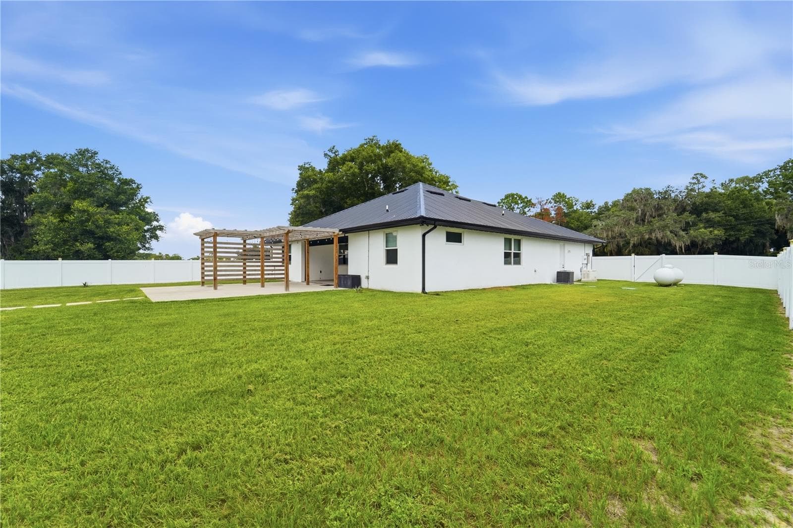 Plenty of room for activites. - 125 LONGWOOD DR, OSTEEN