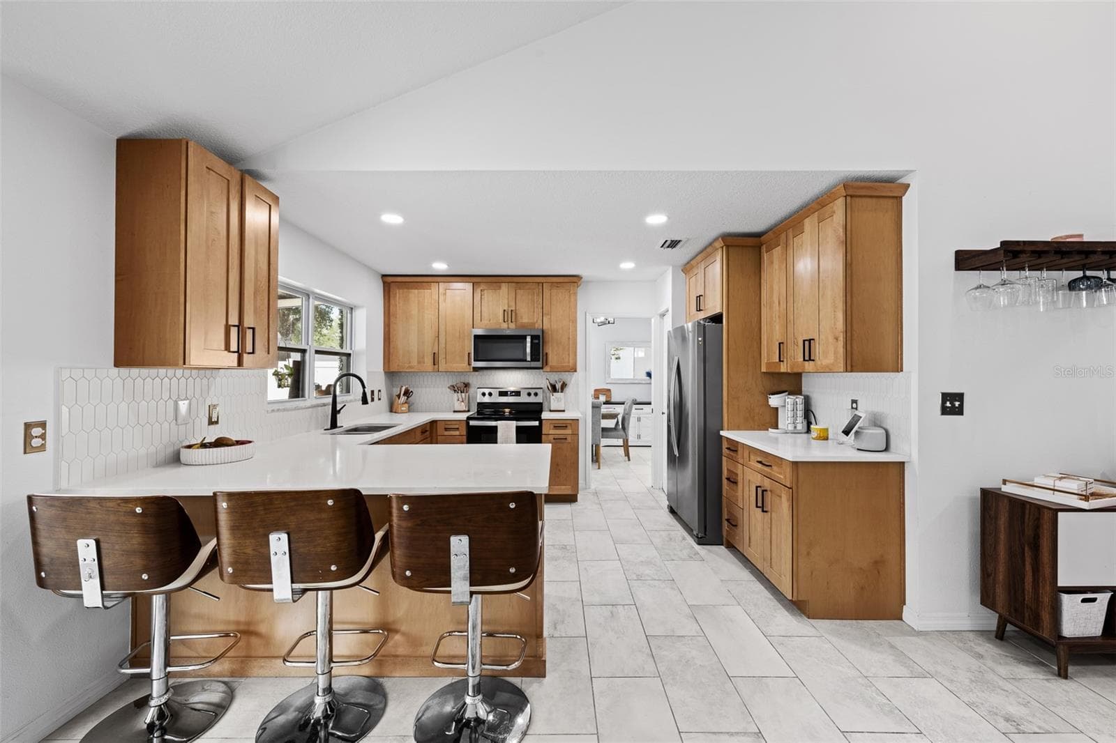 Single Family Residence at 14018 CASCADE LN, TAMPA, photo 13 of 51