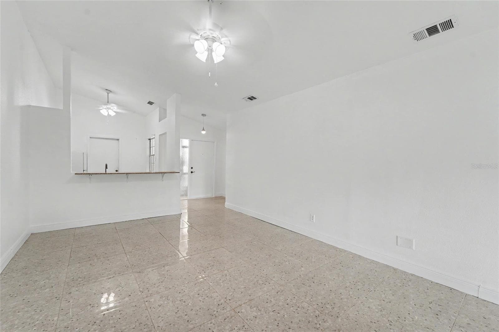 Great Room and view of Breakfast Bar - 3174 PHLOX DR, PALM HARBOR