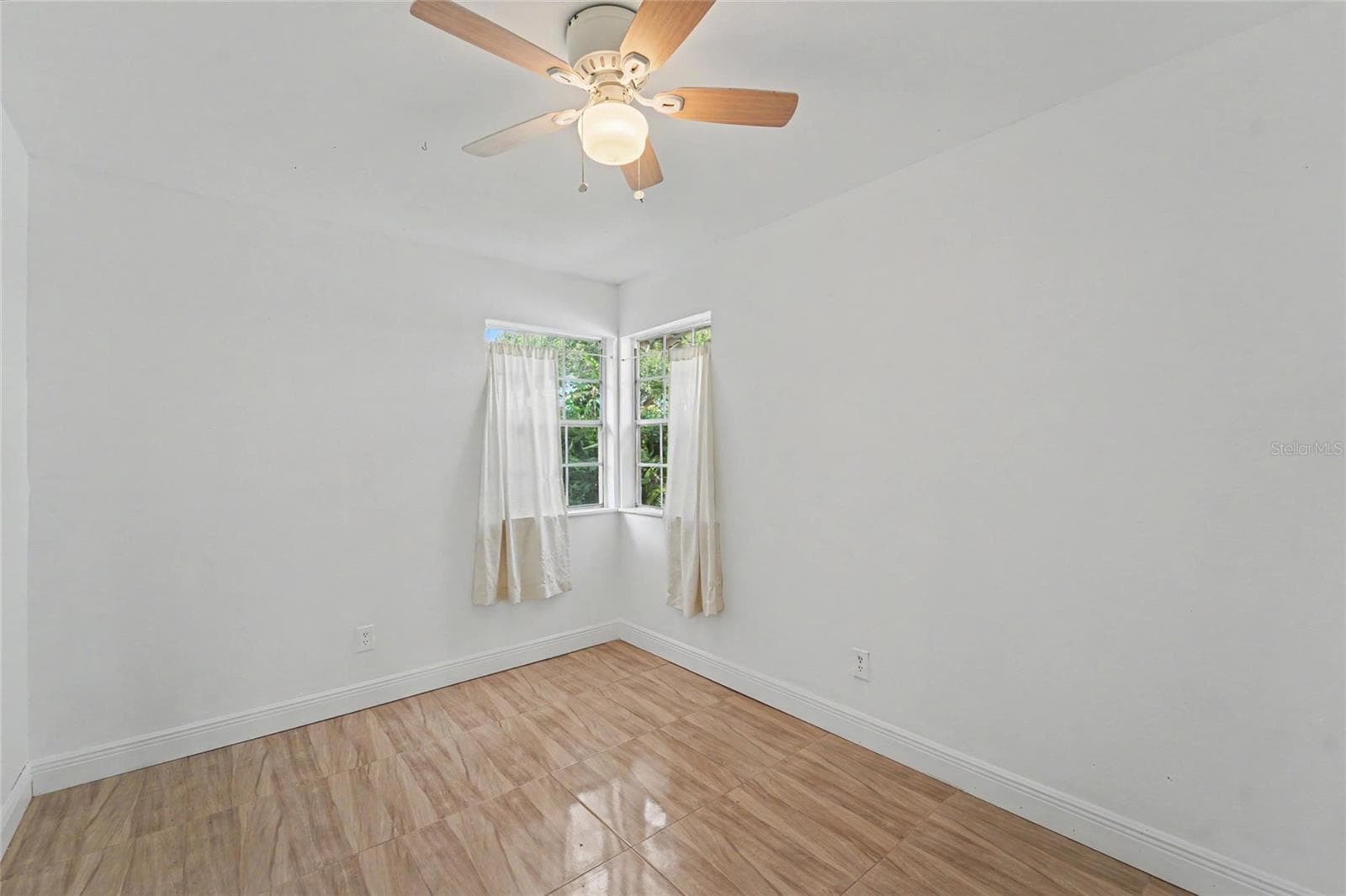 Guest Room - 3174 PHLOX DR, PALM HARBOR