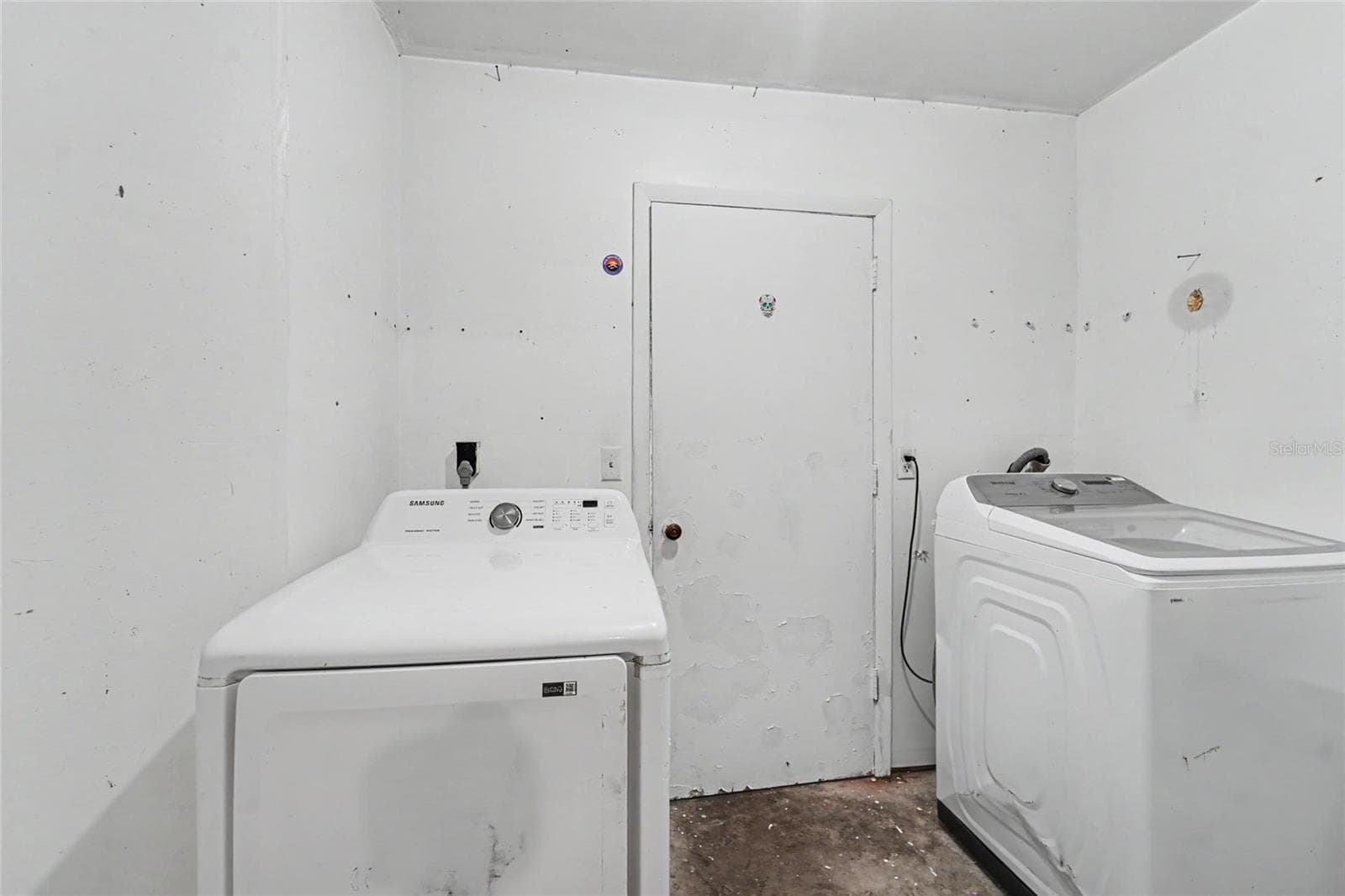 Washer and Dryer - 3174 PHLOX DR, PALM HARBOR