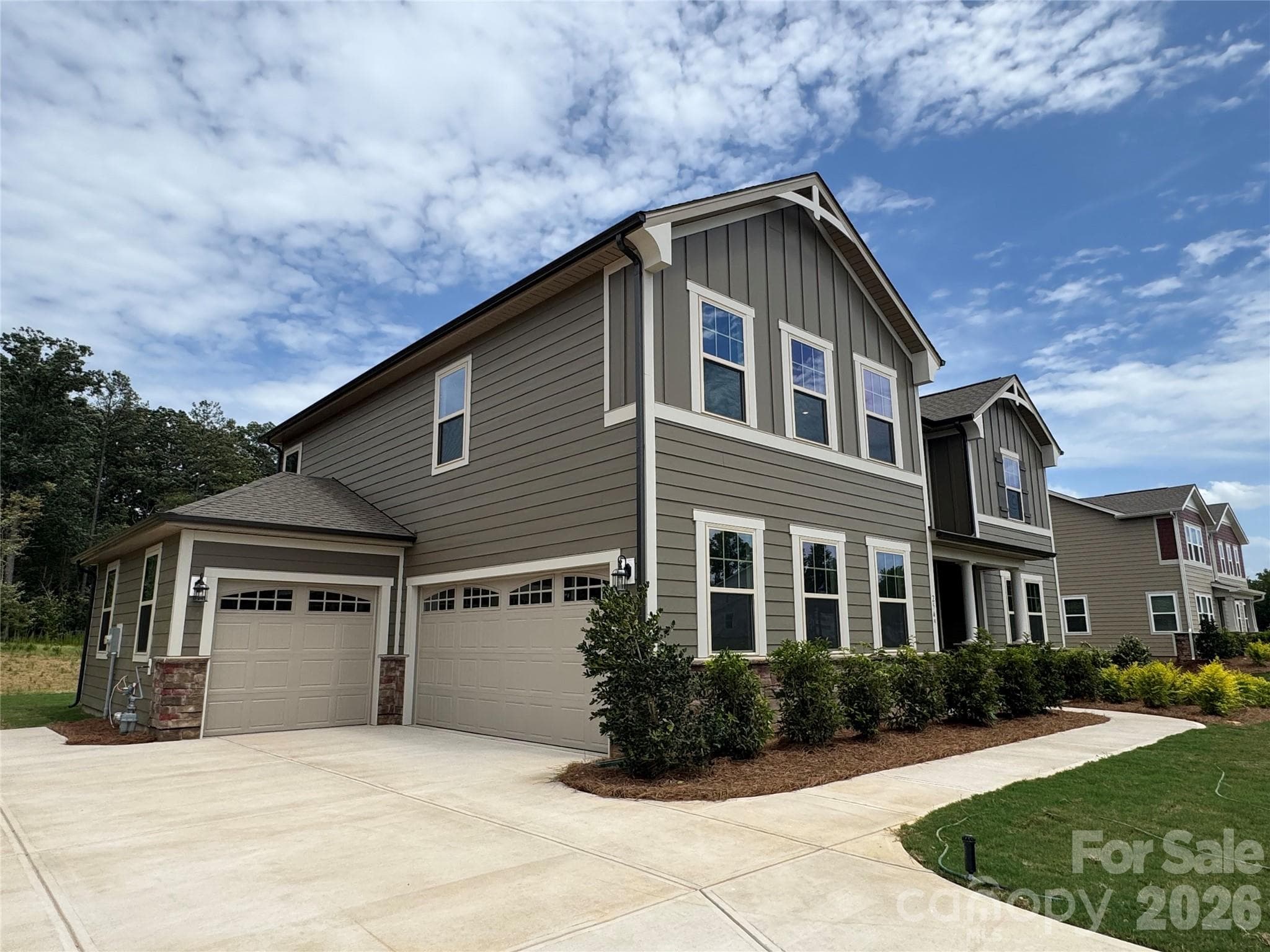 3-car Garage - Monroe