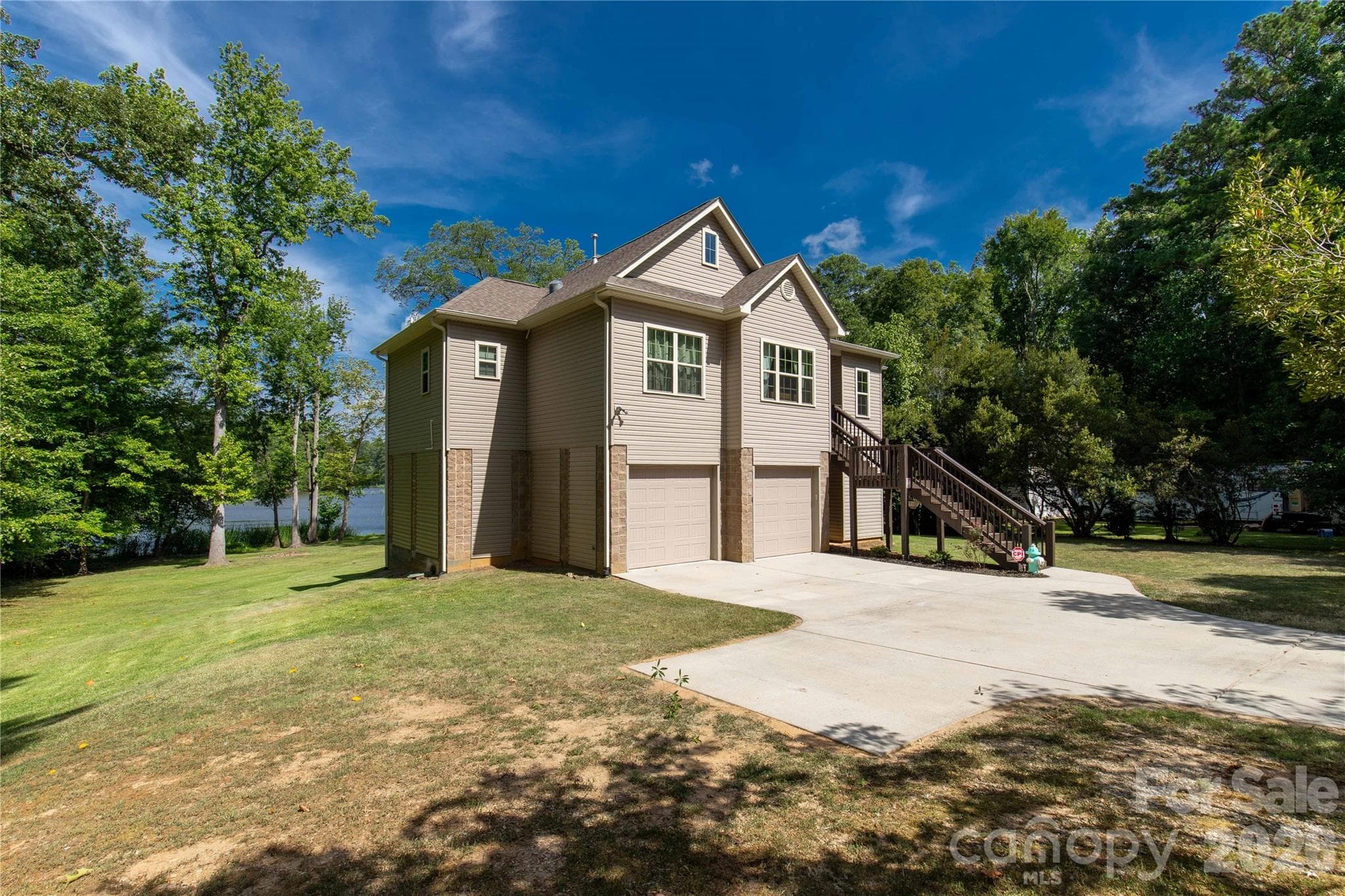 2051 Great North Road