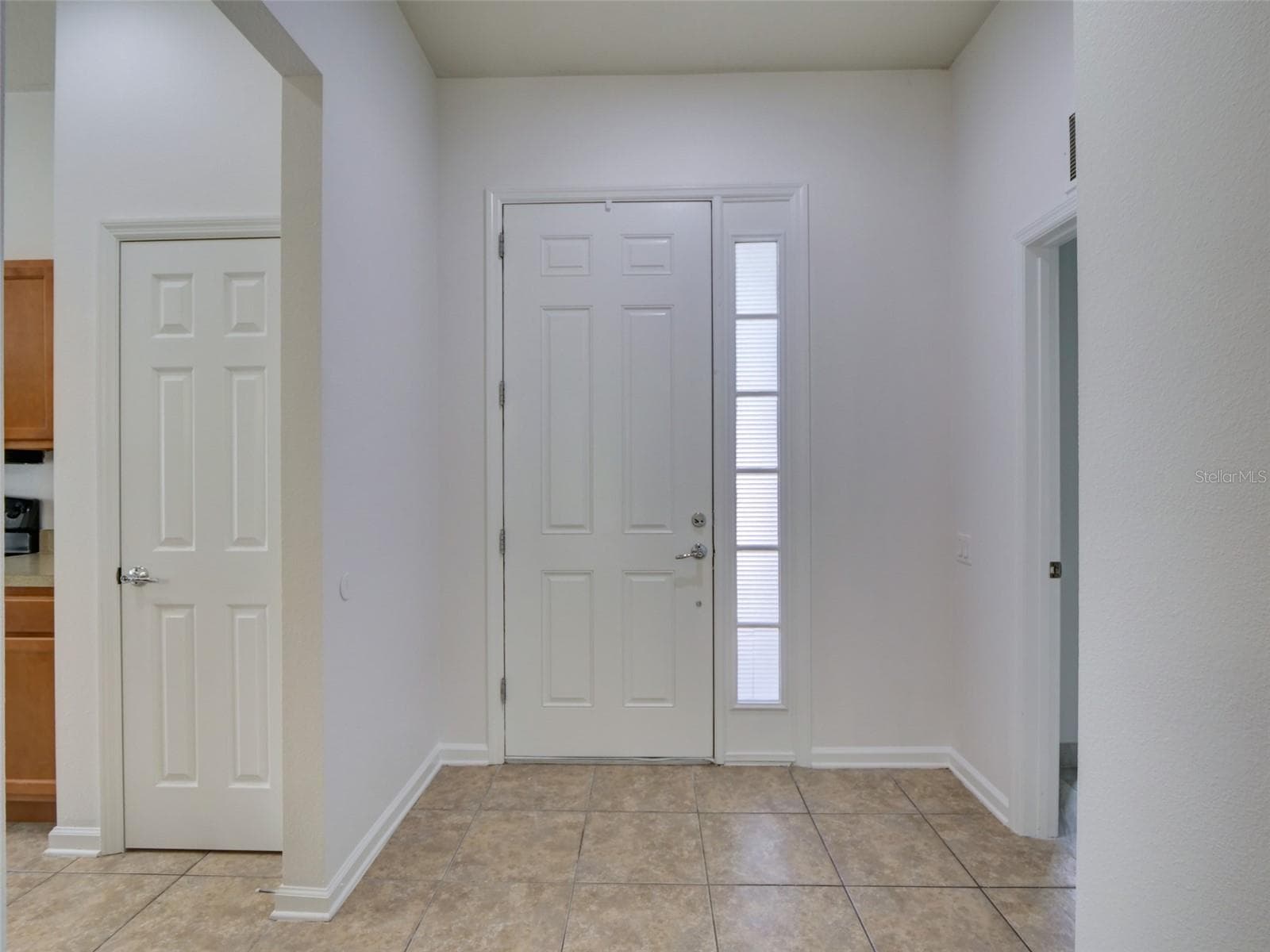 Entryway - 2972 SANTA MARIA AVE, CLERMONT