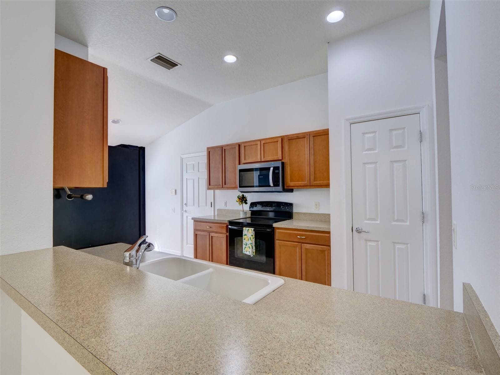 Single Family Residence at 2972 SANTA MARIA AVE, CLERMONT, photo 22 of 68