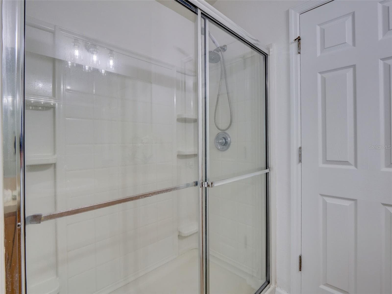 Primary Bathroom with Shower Enclosure - 2972 SANTA MARIA AVE, CLERMONT