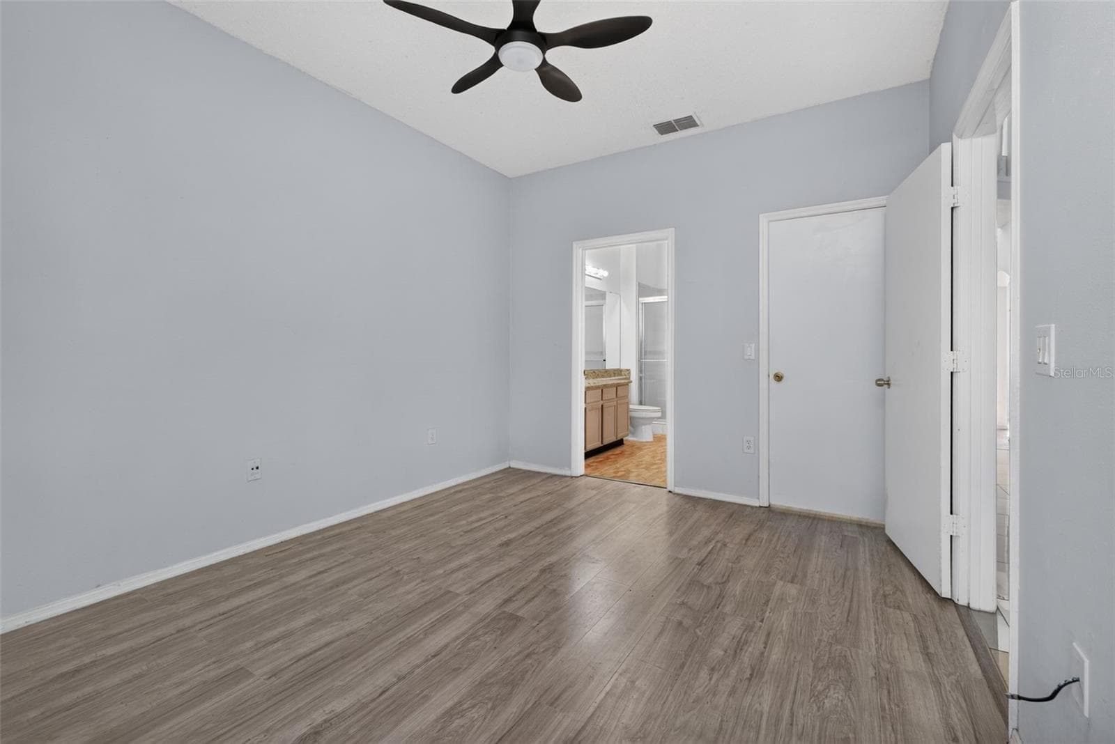 Townhouse at 13304 SUMMERTON DR, ORLANDO, photo 22 of 54