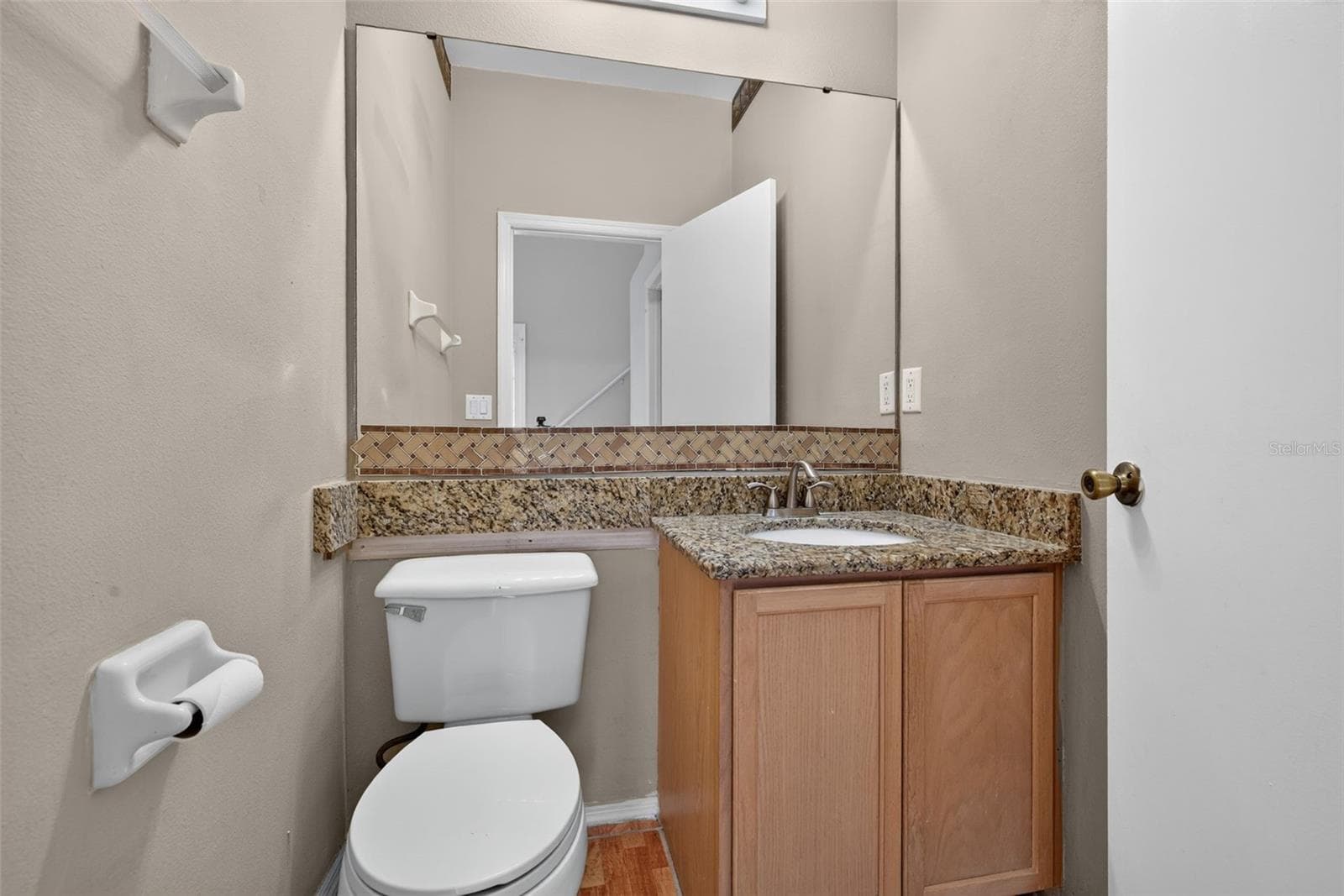 Townhouse at 13304 SUMMERTON DR, ORLANDO, photo 27 of 54
