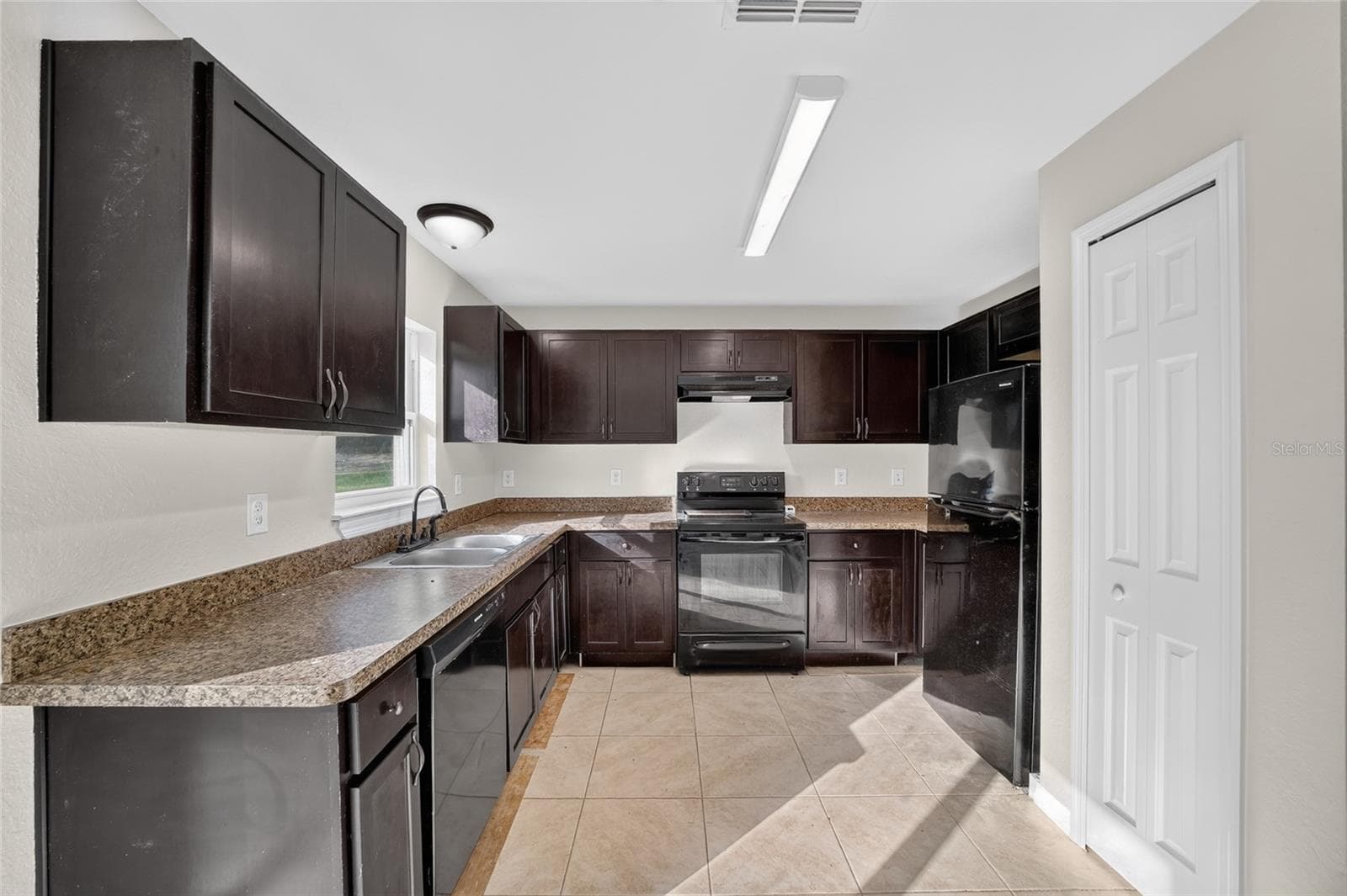 Single Family Residence at 16993 SW 20 COURT RD, OCALA, photo 14 of 31